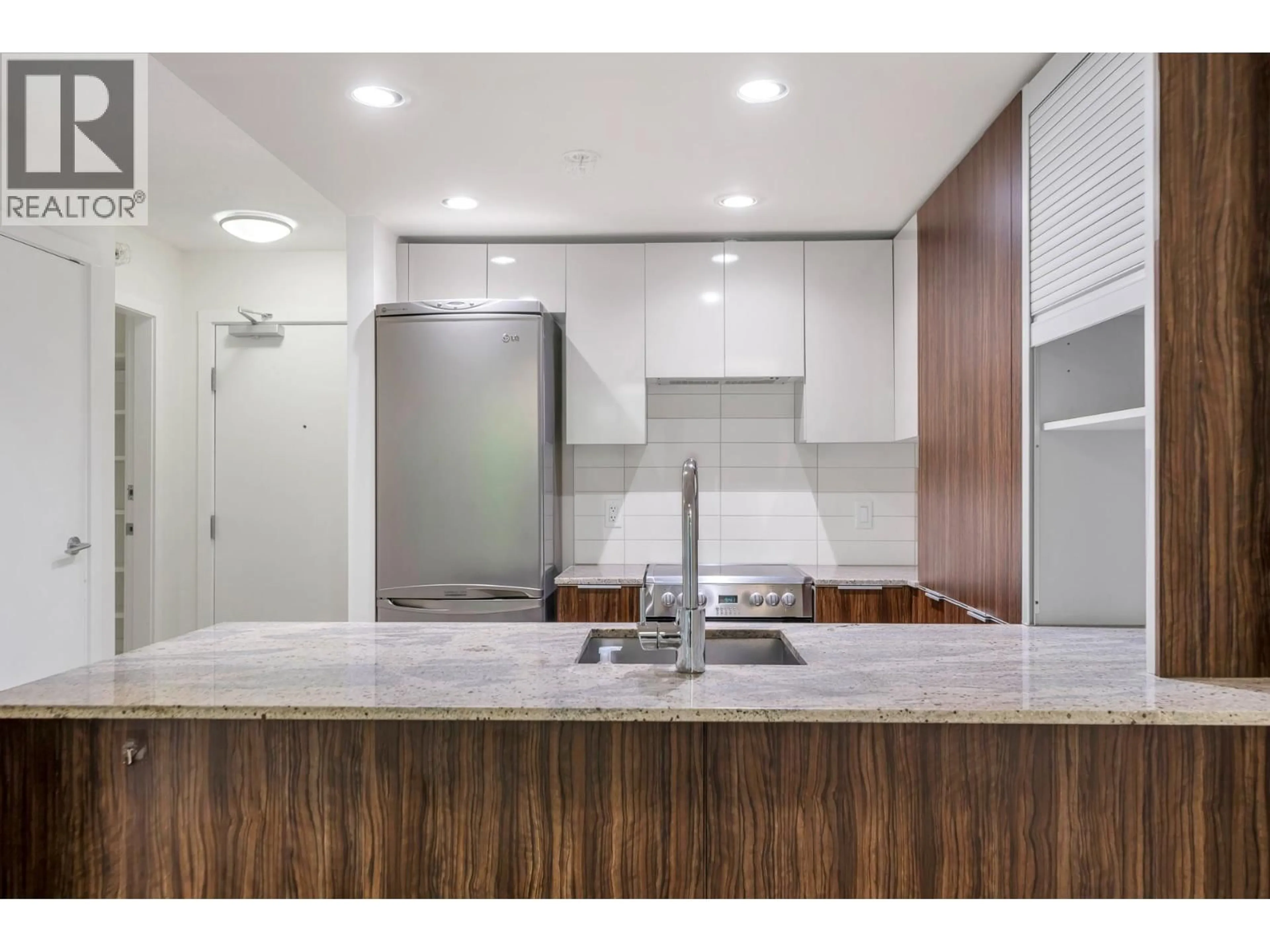 Unknown for 209 - 1088 RICHARDS STREET, Vancouver British Columbia V6B0J8