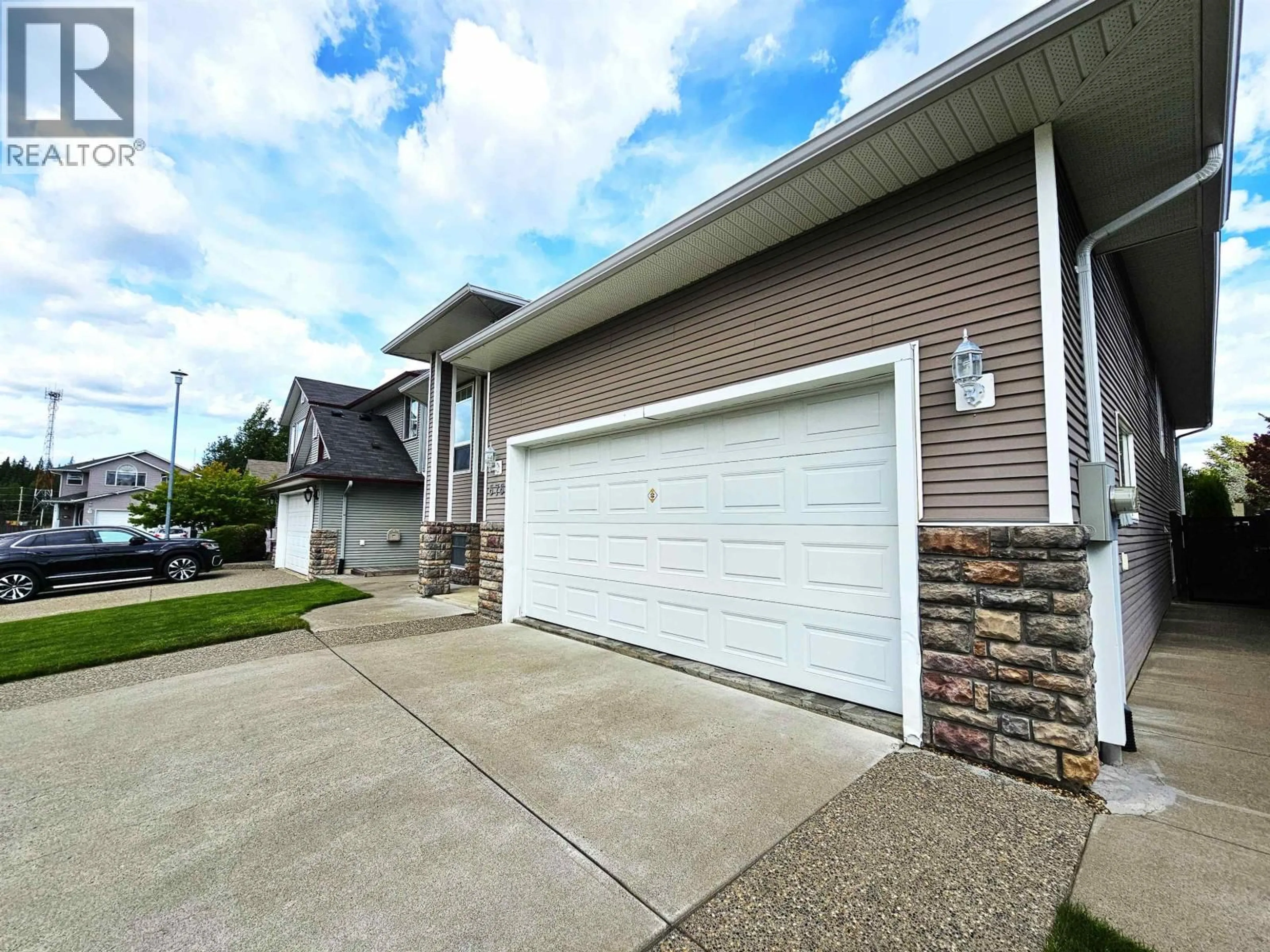 Unknown for 6768 CHARTWELL CRESCENT, Prince George British Columbia V2N6Y3