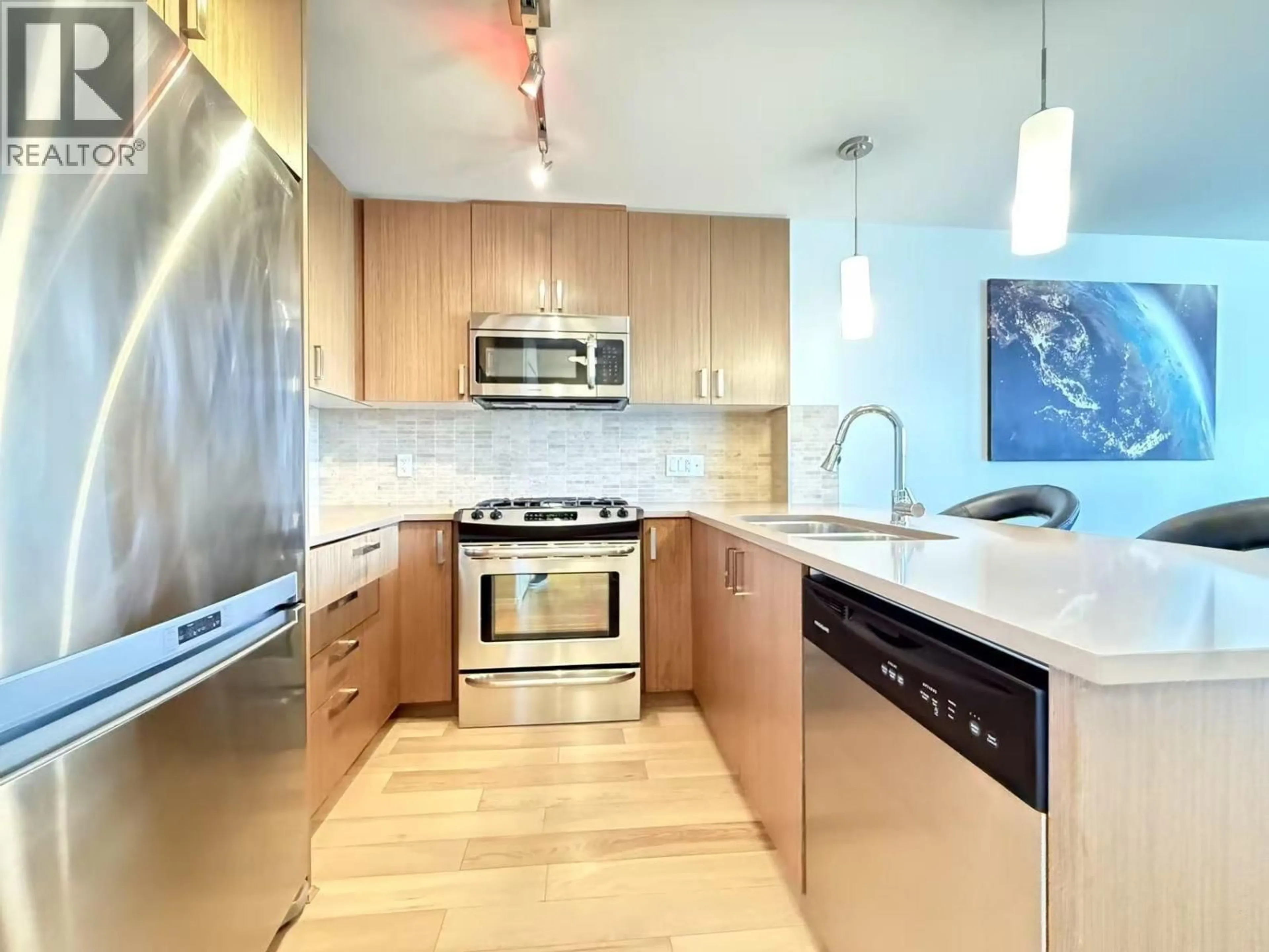Contemporary kitchen, unknown for 605 - 7117 ELMBRIDGE WAY, Richmond British Columbia V6X0J2