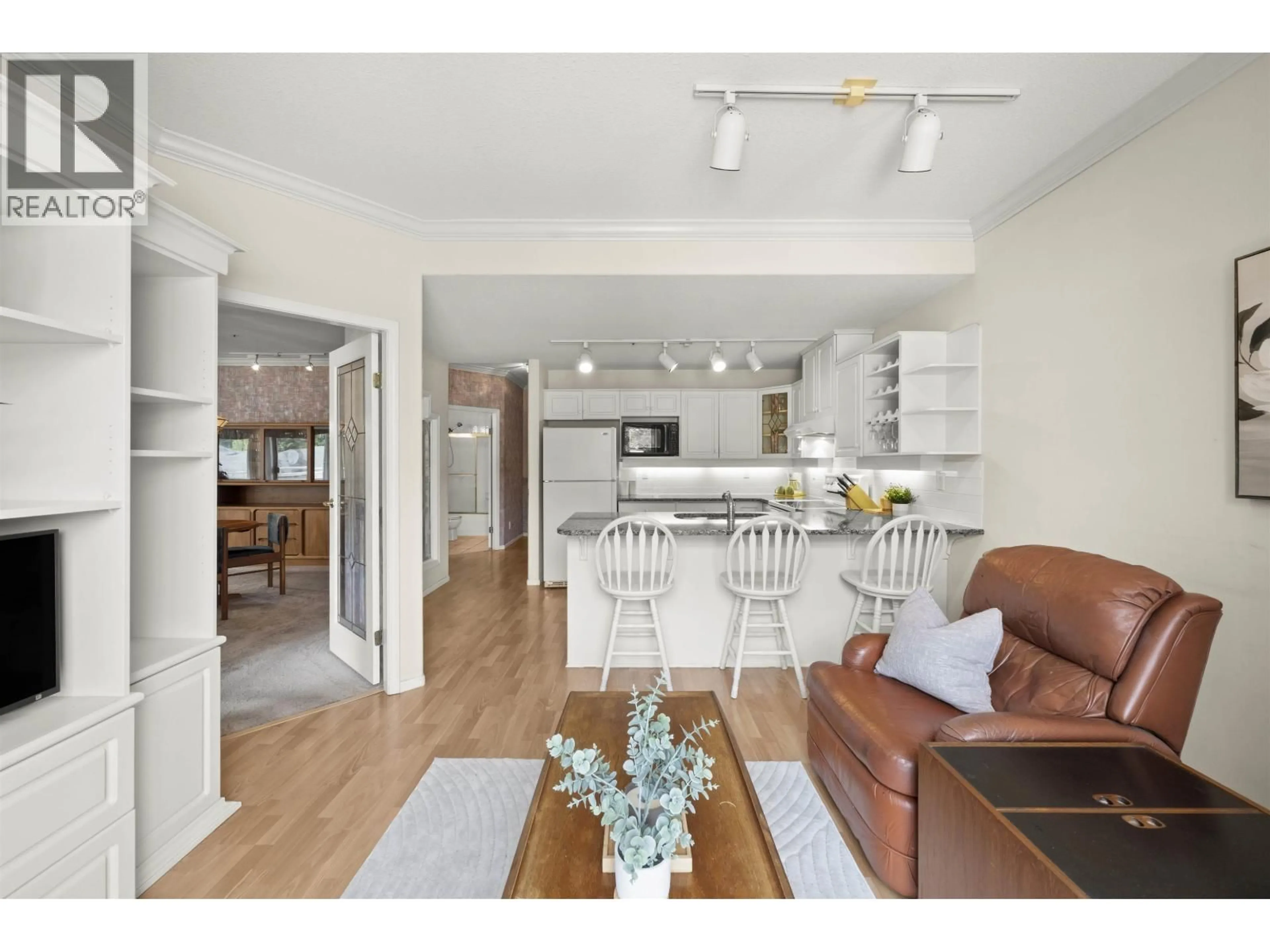 Open concept kitchen, wood/laminate floor for 305S - 1100 56 STREET, Delta British Columbia V4L2N2