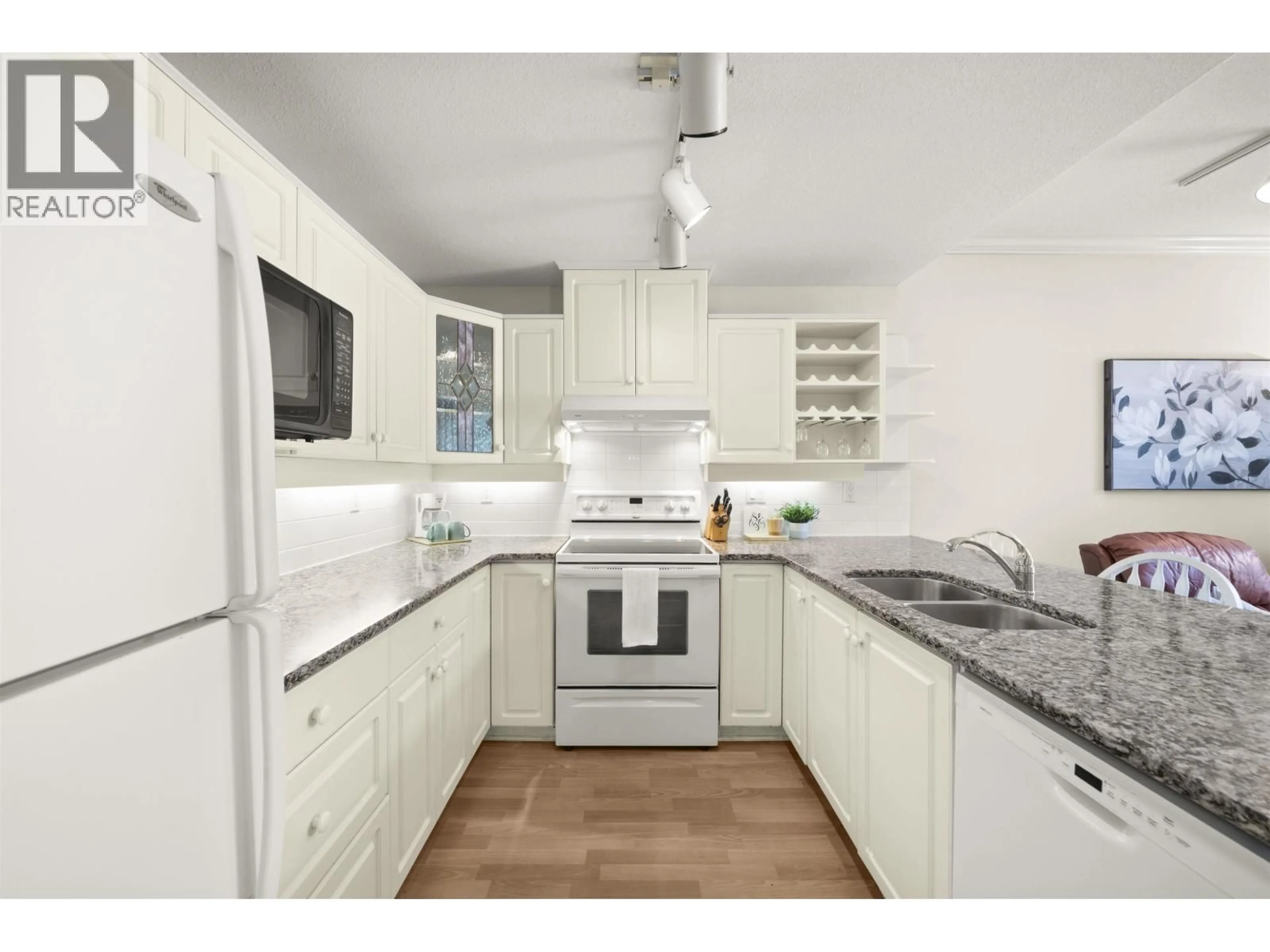 Standard kitchen, unknown for 305S - 1100 56 STREET, Delta British Columbia V4L2N2