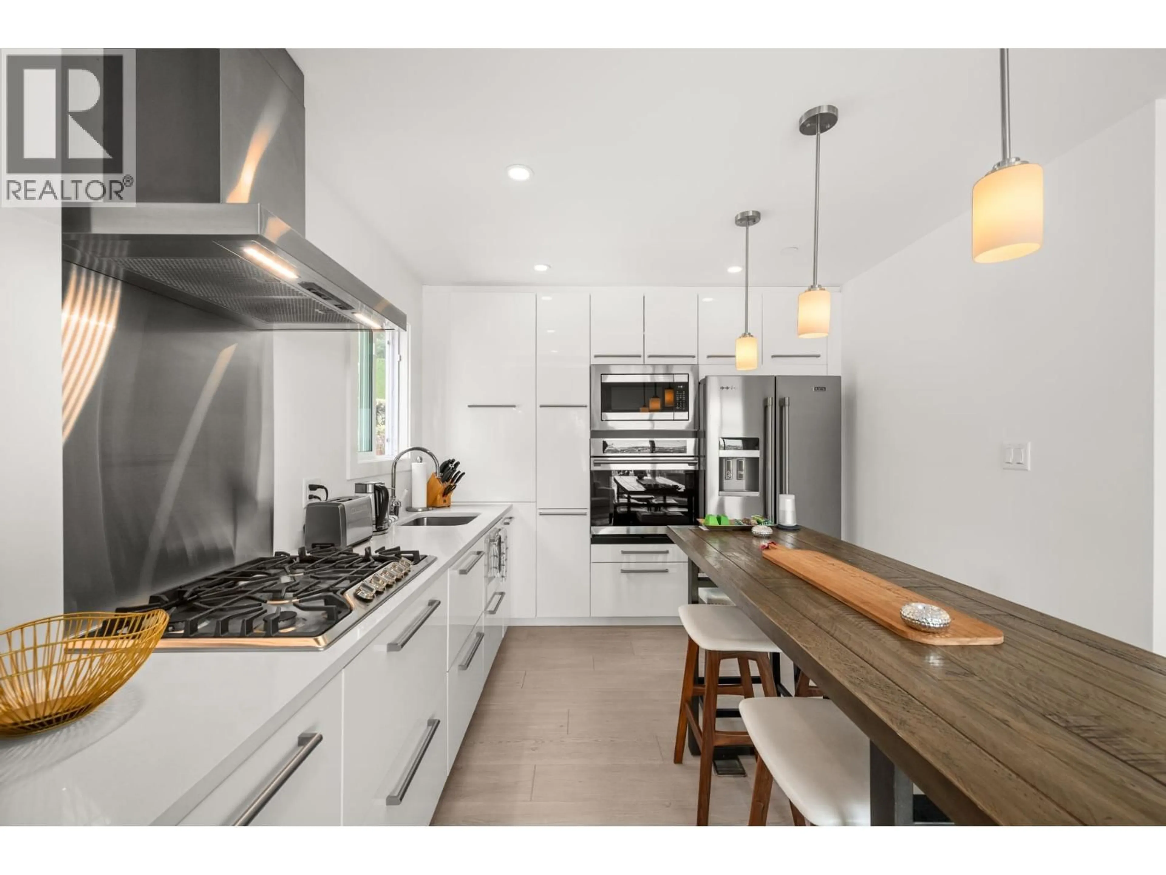 Contemporary kitchen, unknown for 1137 BENNET DRIVE, Port Coquitlam British Columbia V3C6H2