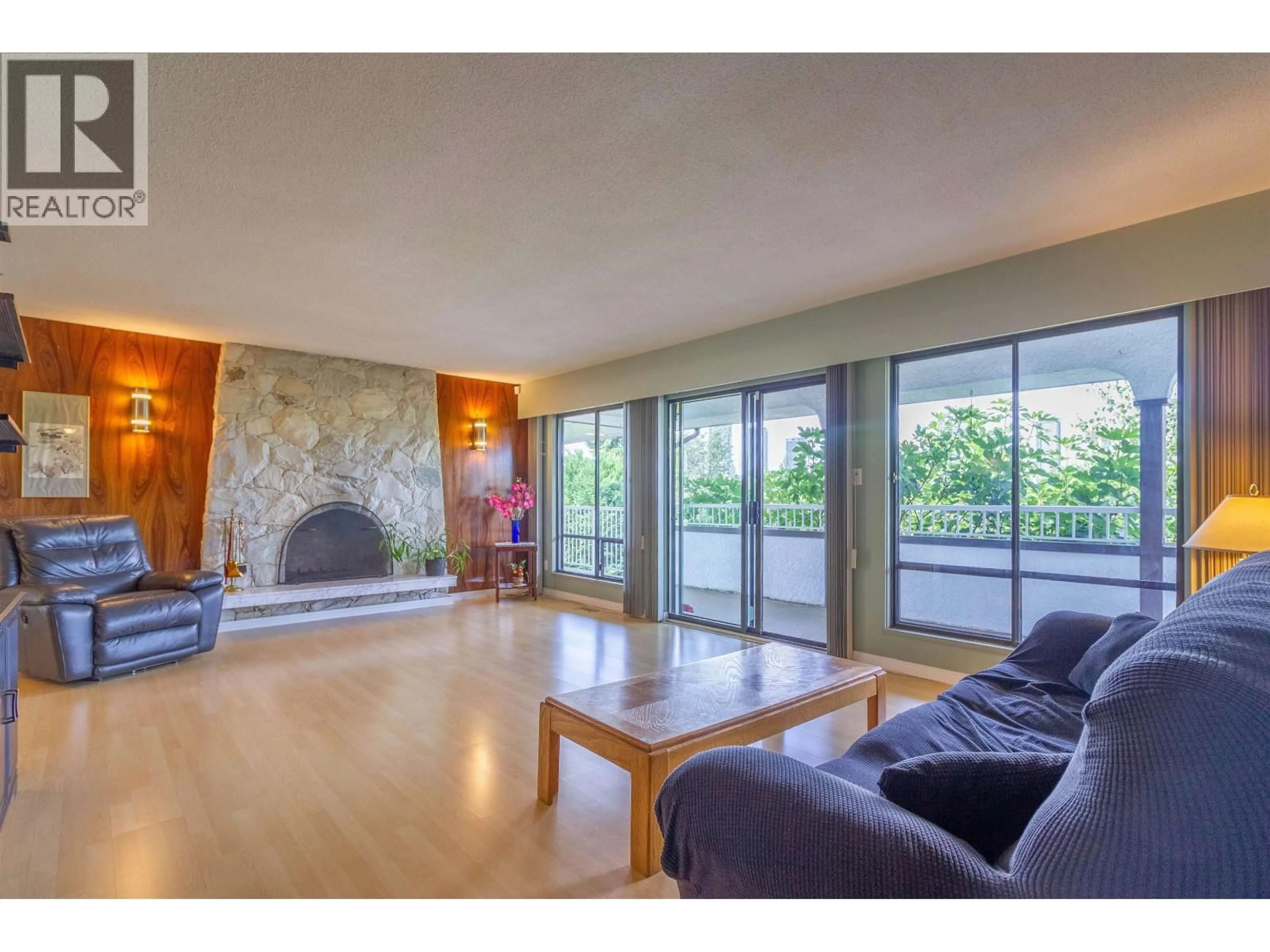Living room with furniture, unknown for 1450 HOWARD AVENUE, Burnaby British Columbia V5B3S3