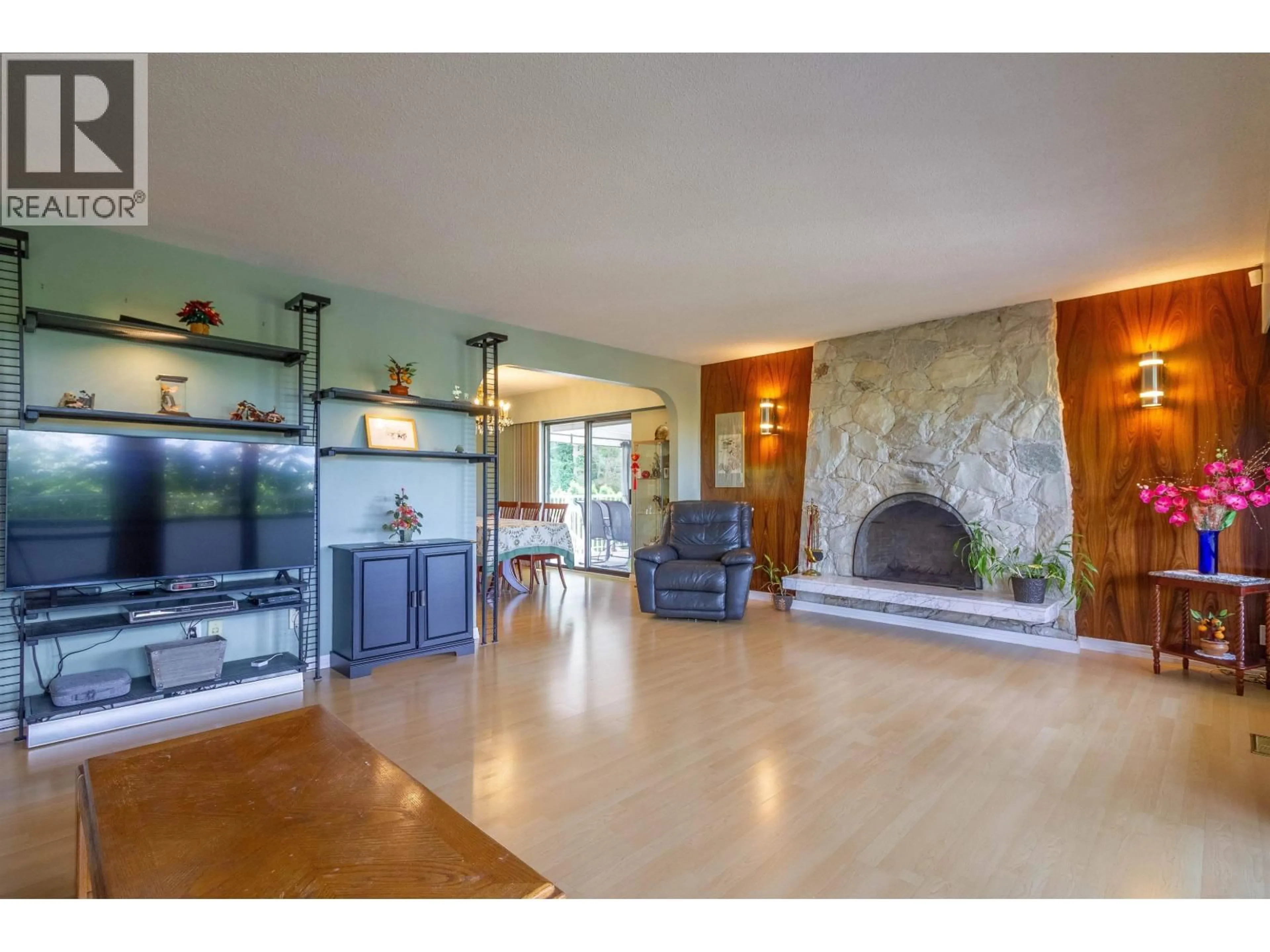 Unknown for 1450 HOWARD AVENUE, Burnaby British Columbia V5B3S3