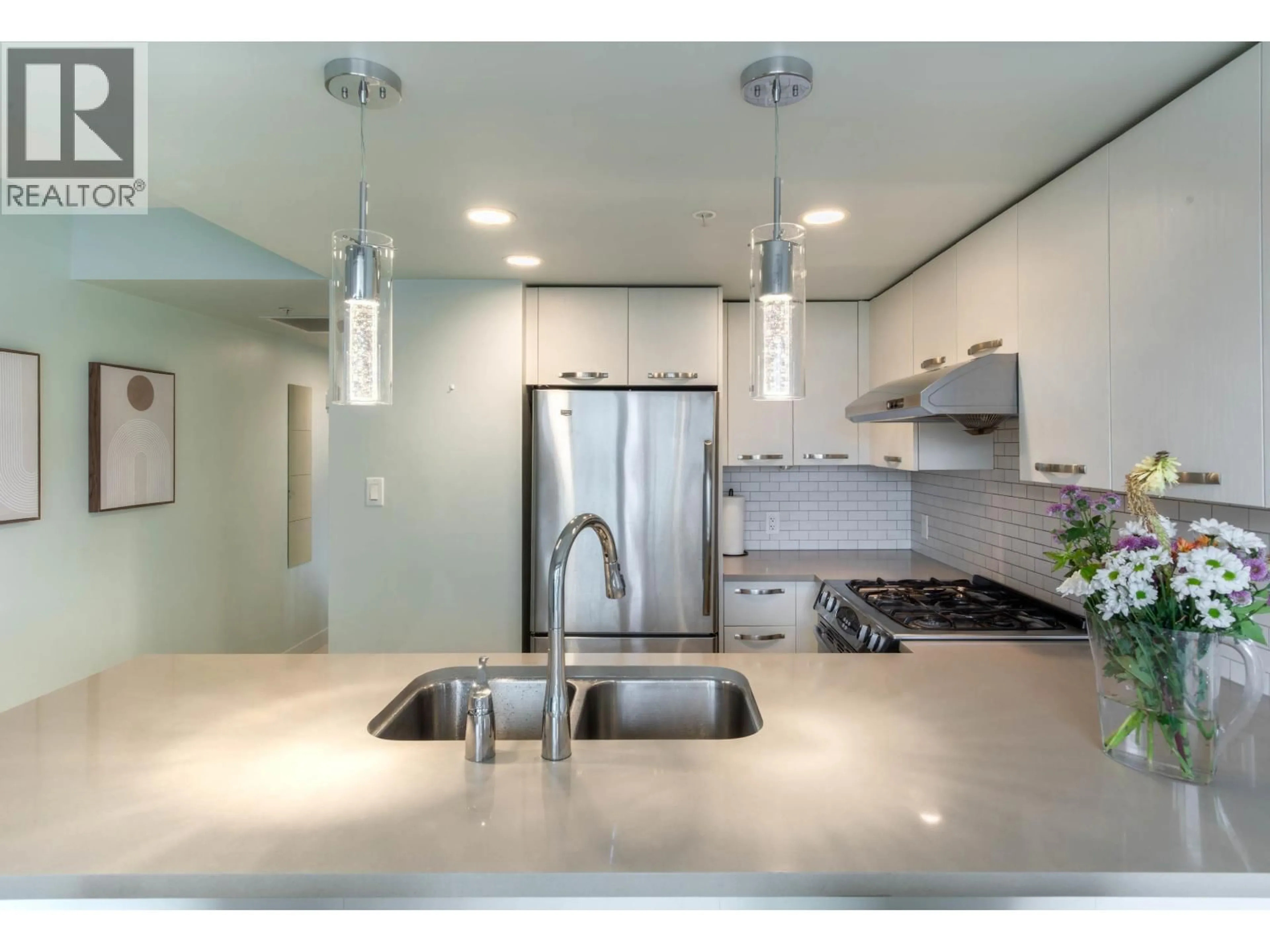 Contemporary kitchen, ceramic/tile floor for 609 - 6888 COONEY ROAD, Richmond British Columbia V6Y0E1
