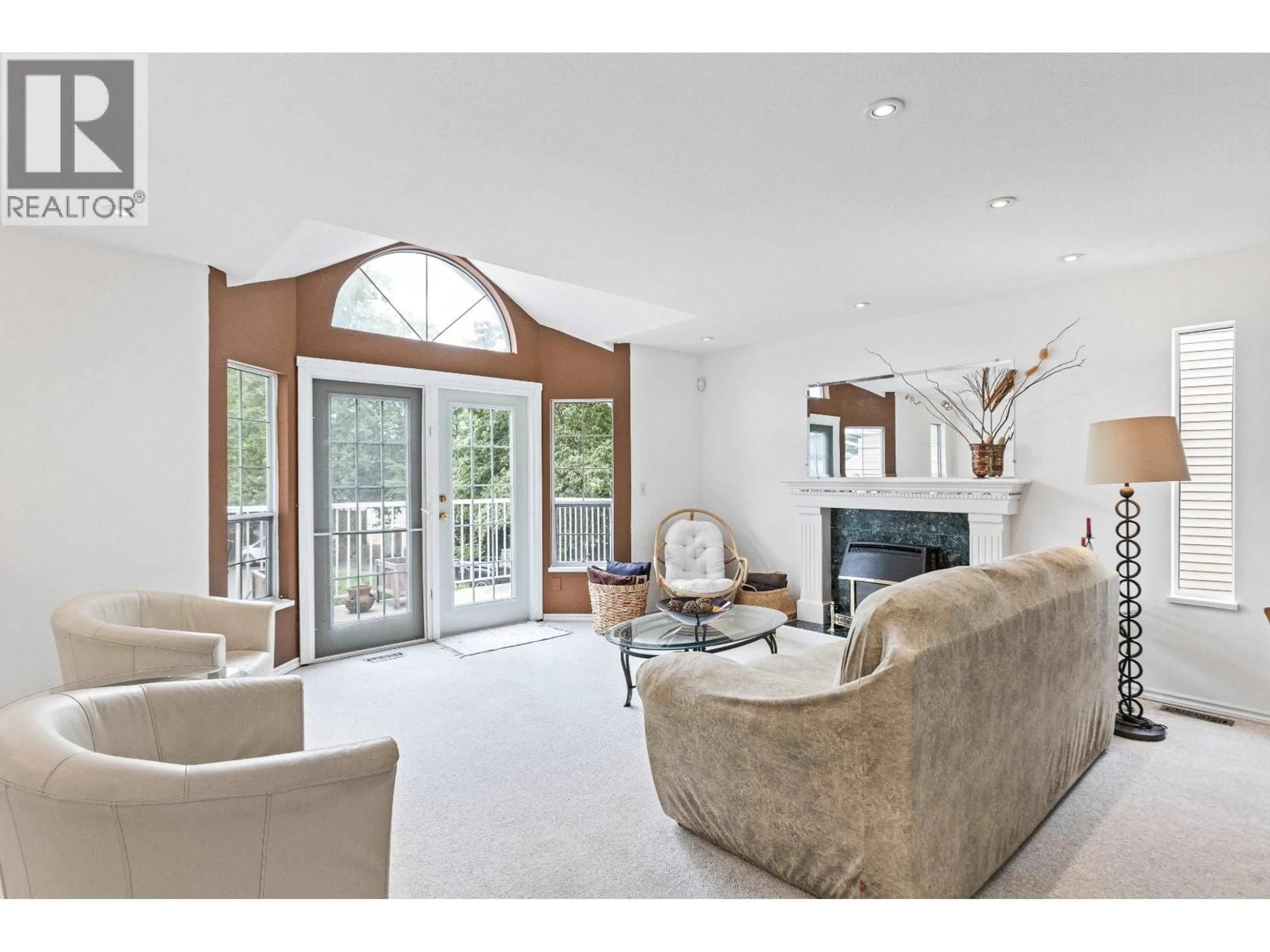 Living room with furniture, unknown for 12400 NIKOLA STREET, Pitt Meadows British Columbia V3Y2K8