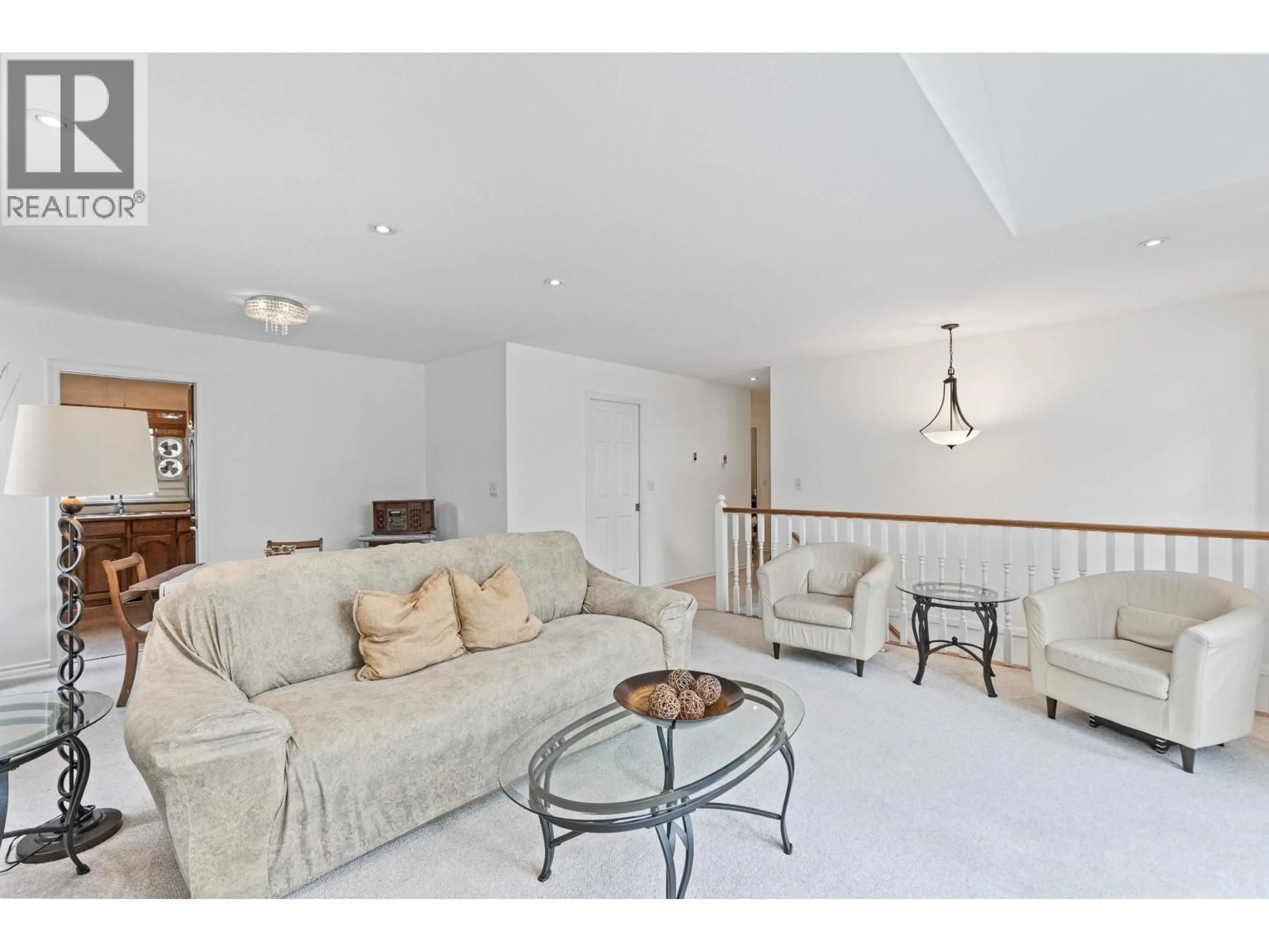 Living room with furniture, unknown for 12400 NIKOLA STREET, Pitt Meadows British Columbia V3Y2K8