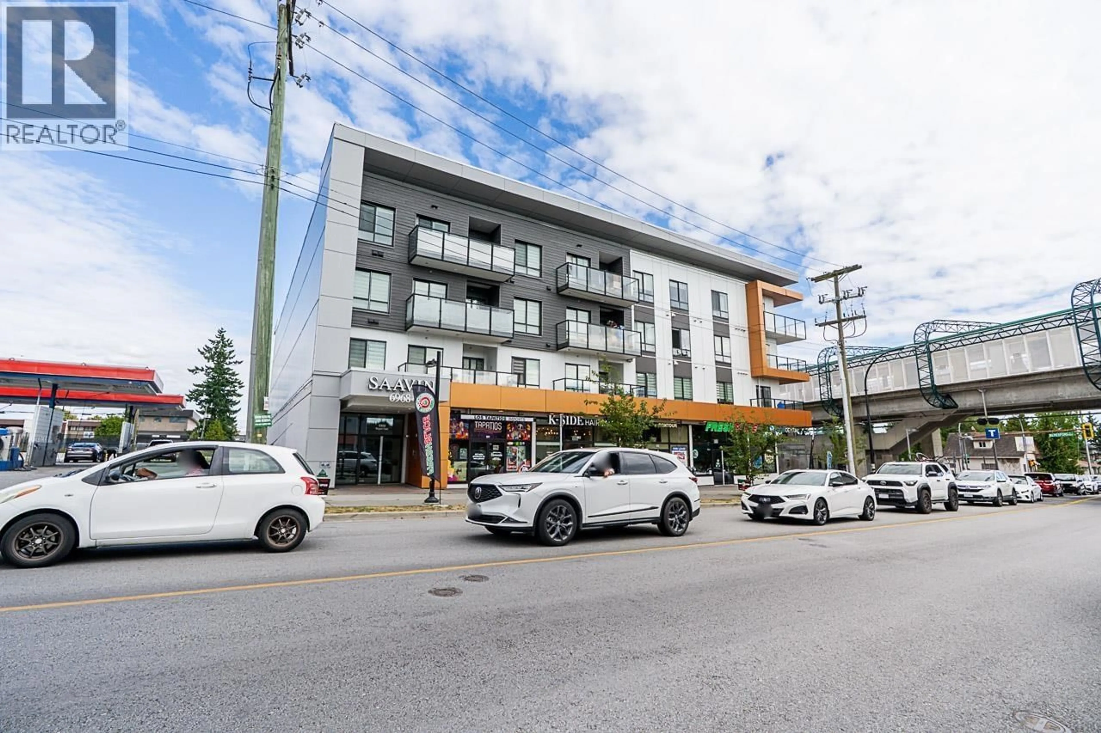 Patio, street for 307 - 6968 ROYAL OAK AVENUE, Burnaby British Columbia V5J4J2