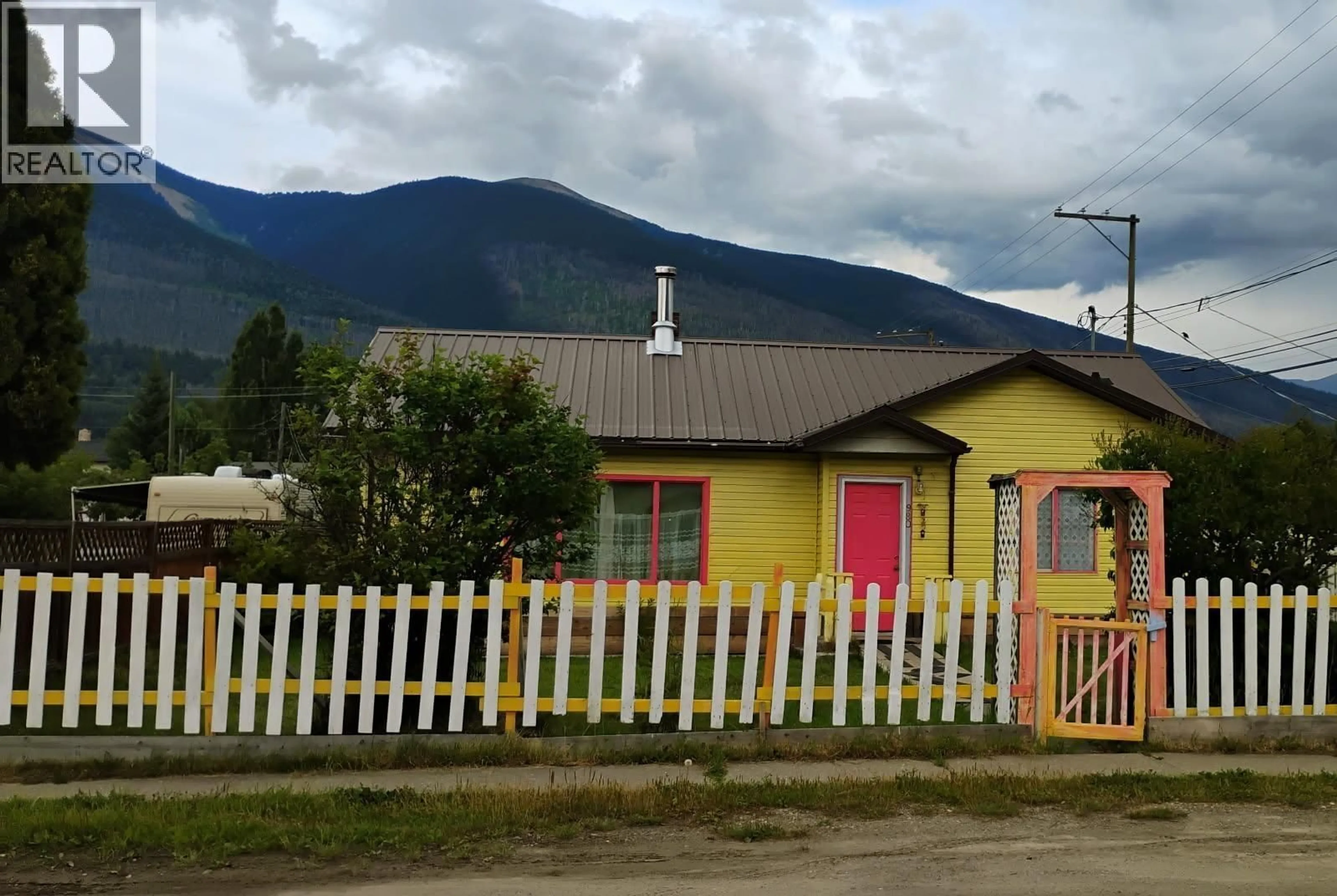 Unknown for 980 4TH AVENUE, McBride British Columbia V0J2E0