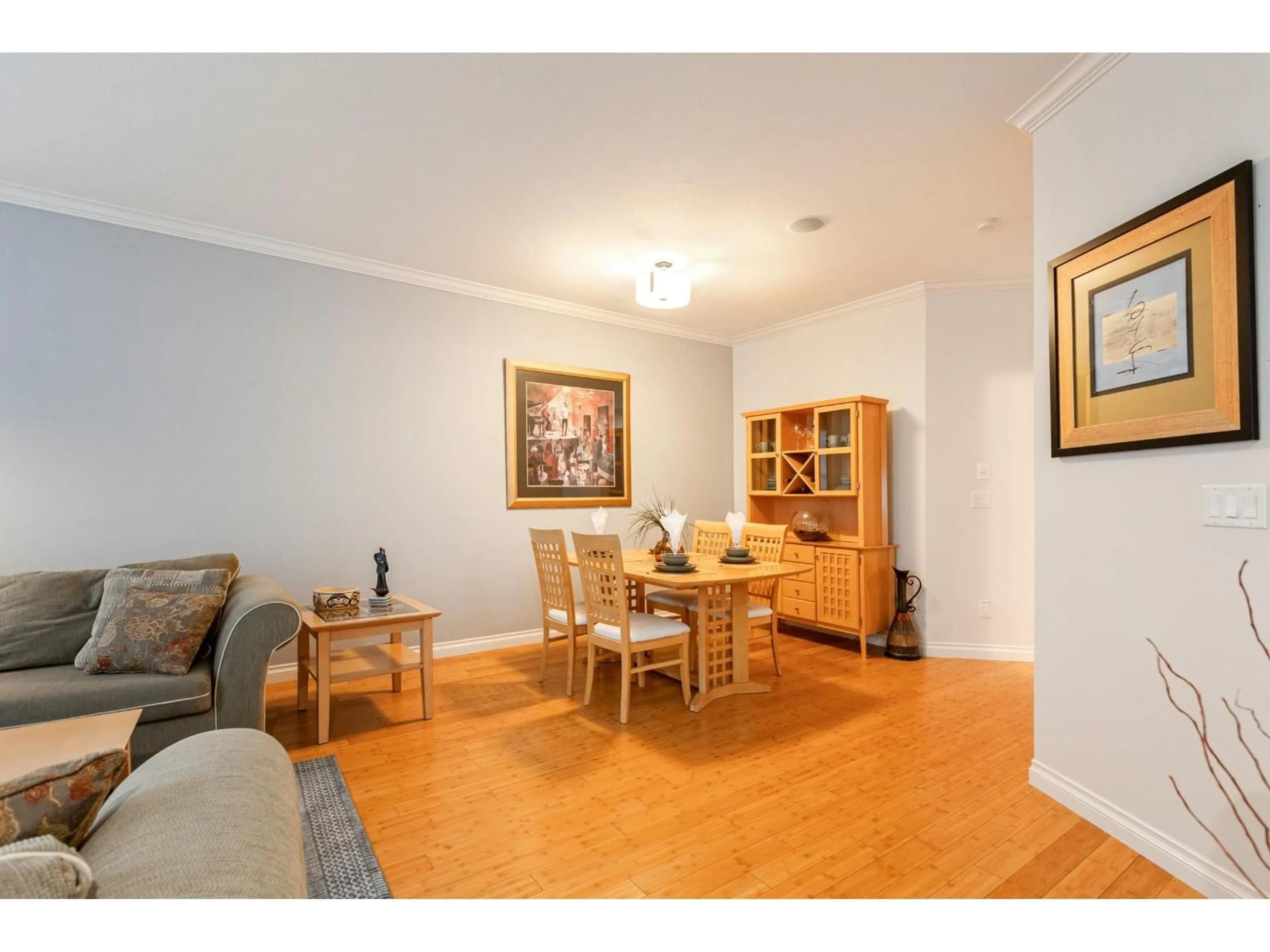 Dining room, wood/laminate floor for 7014 179A, Surrey British Columbia V3S7S4