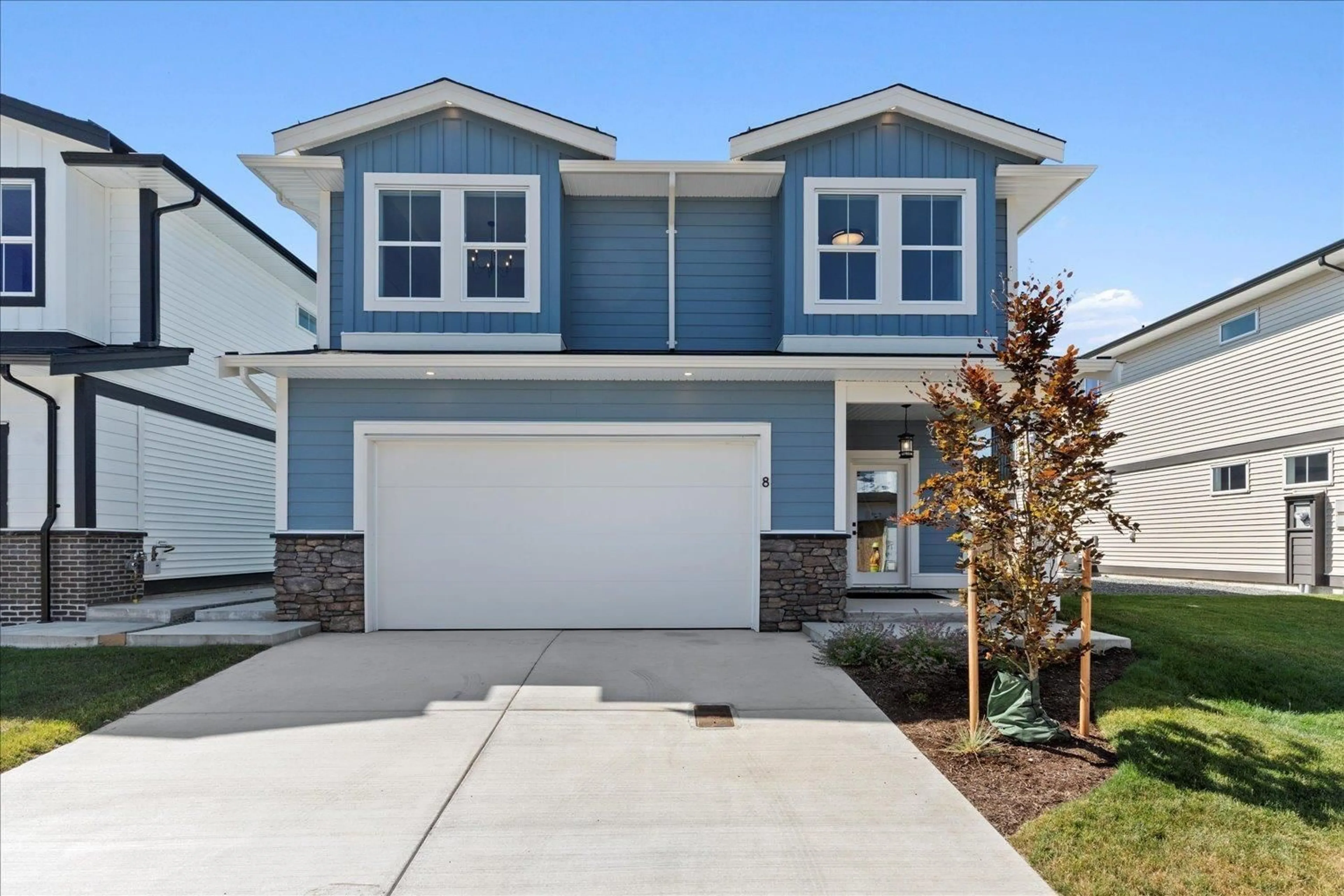 Home with vinyl exterior material, street for 8 - 46058 BONNY AVENUE, Chilliwack British Columbia V2P3H6