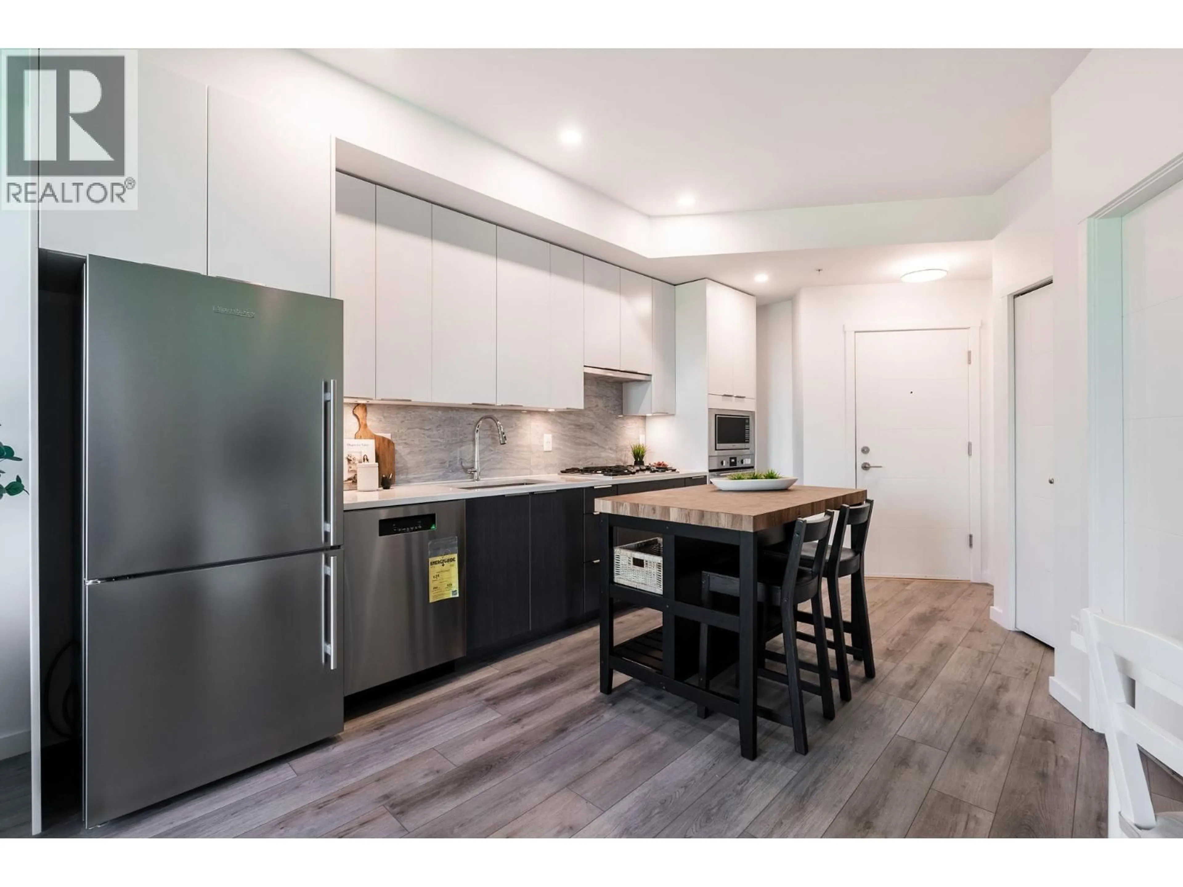 Open concept kitchen, wood/laminate floor for 510 - 11641 227TH STREET, Maple Ridge British Columbia V2X9J6