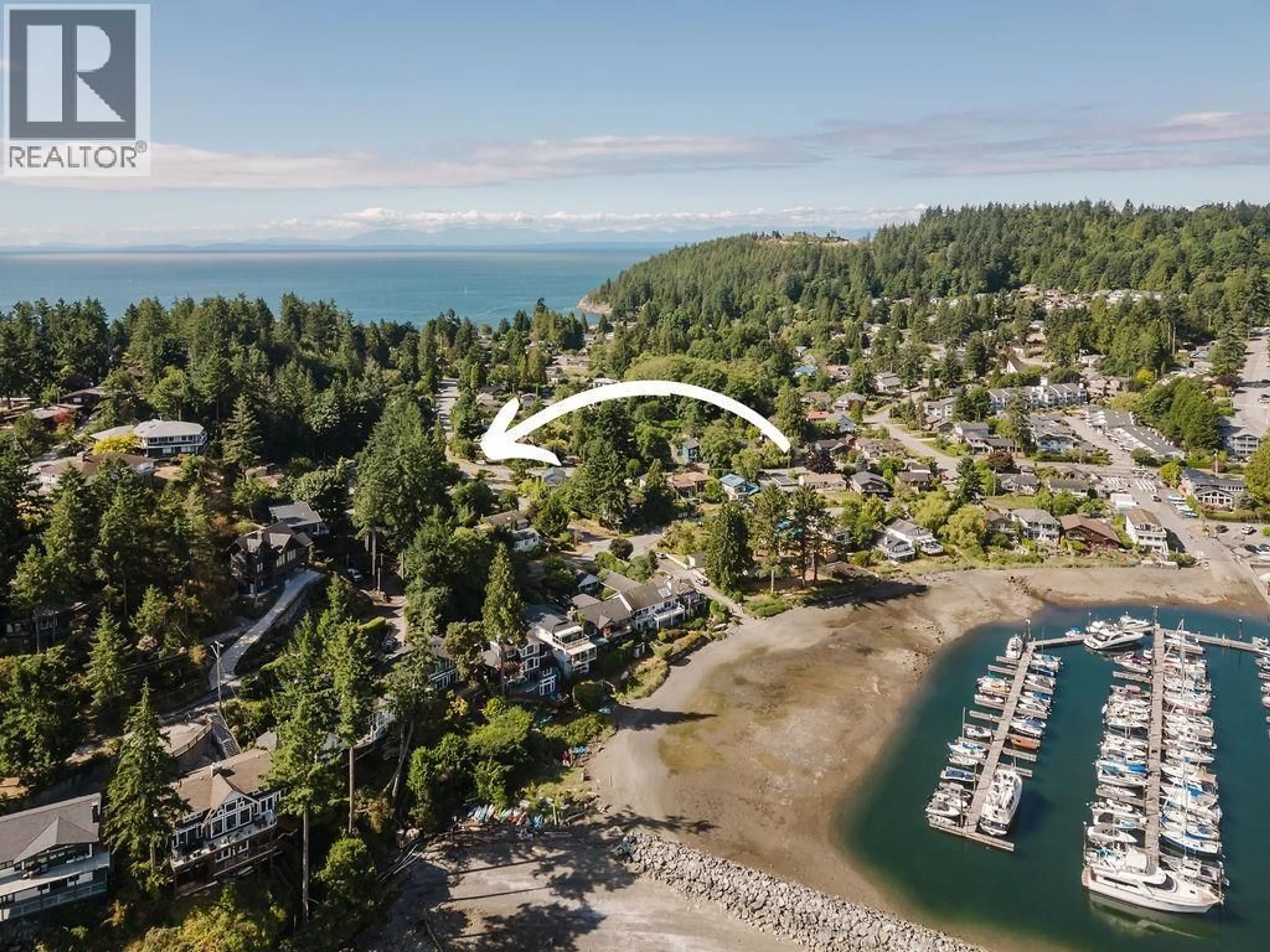 A pic from outside/outdoor area/front of a property/back of a property/a pic from drone, water/lake/river/ocean view for 316 HEADLANDS ROAD, Gibsons British Columbia V0N1V8