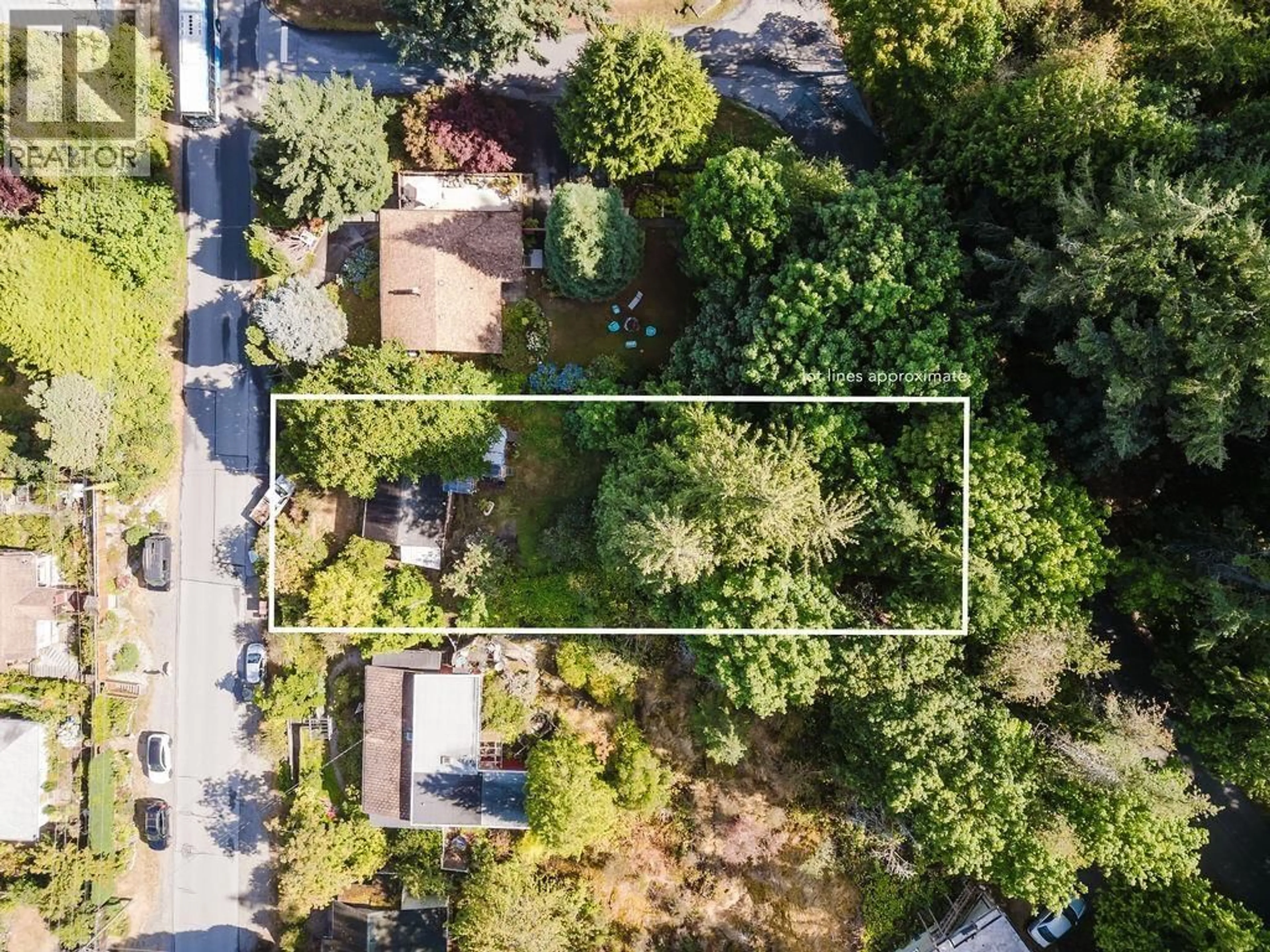 A pic from outside/outdoor area/front of a property/back of a property/a pic from drone, unknown for 316 HEADLANDS ROAD, Gibsons British Columbia V0N1V8