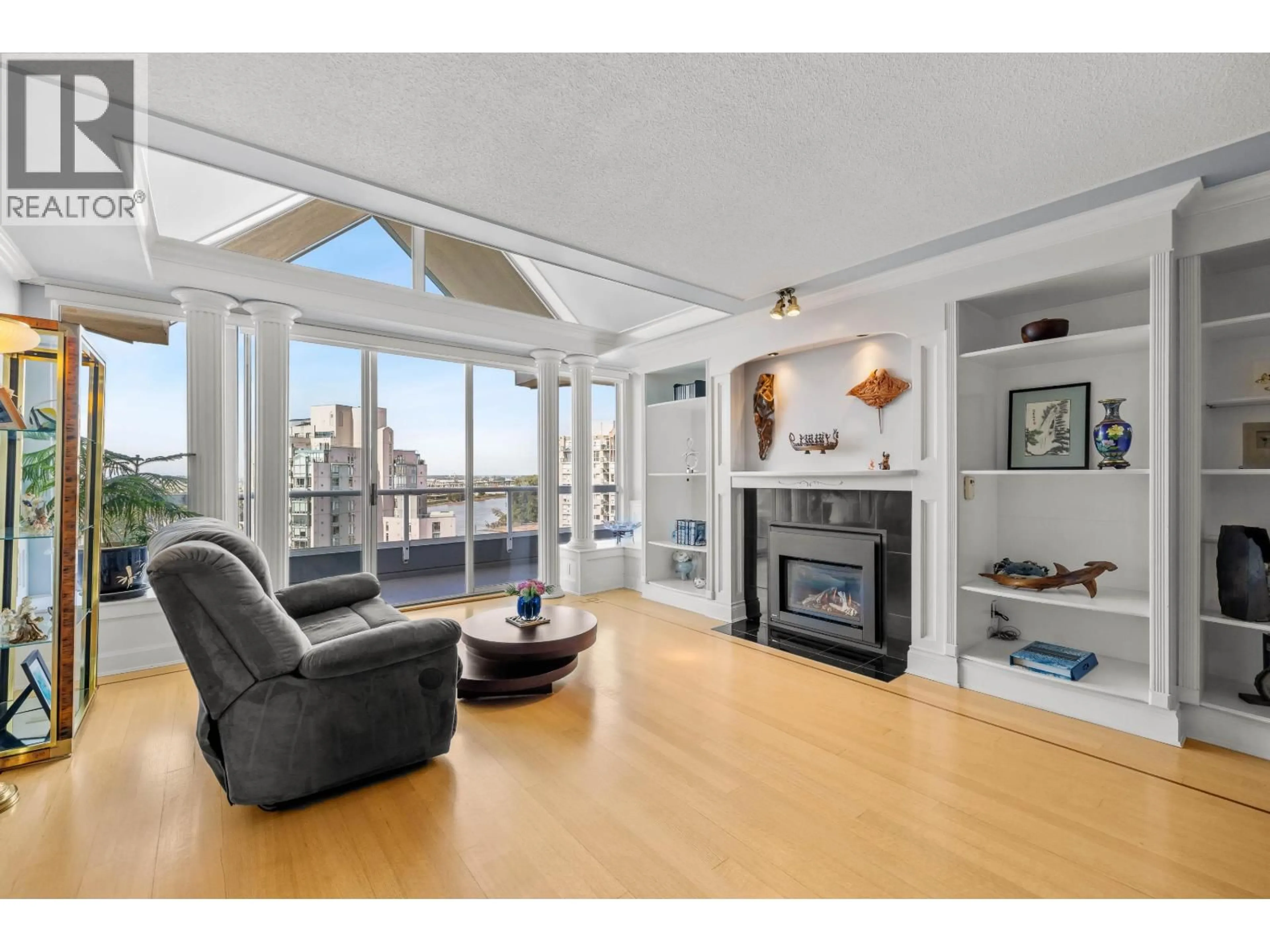 Living room with furniture, unknown for 2002 - 1245 QUAYSIDE DRIVE, New Westminster British Columbia V3M6J6