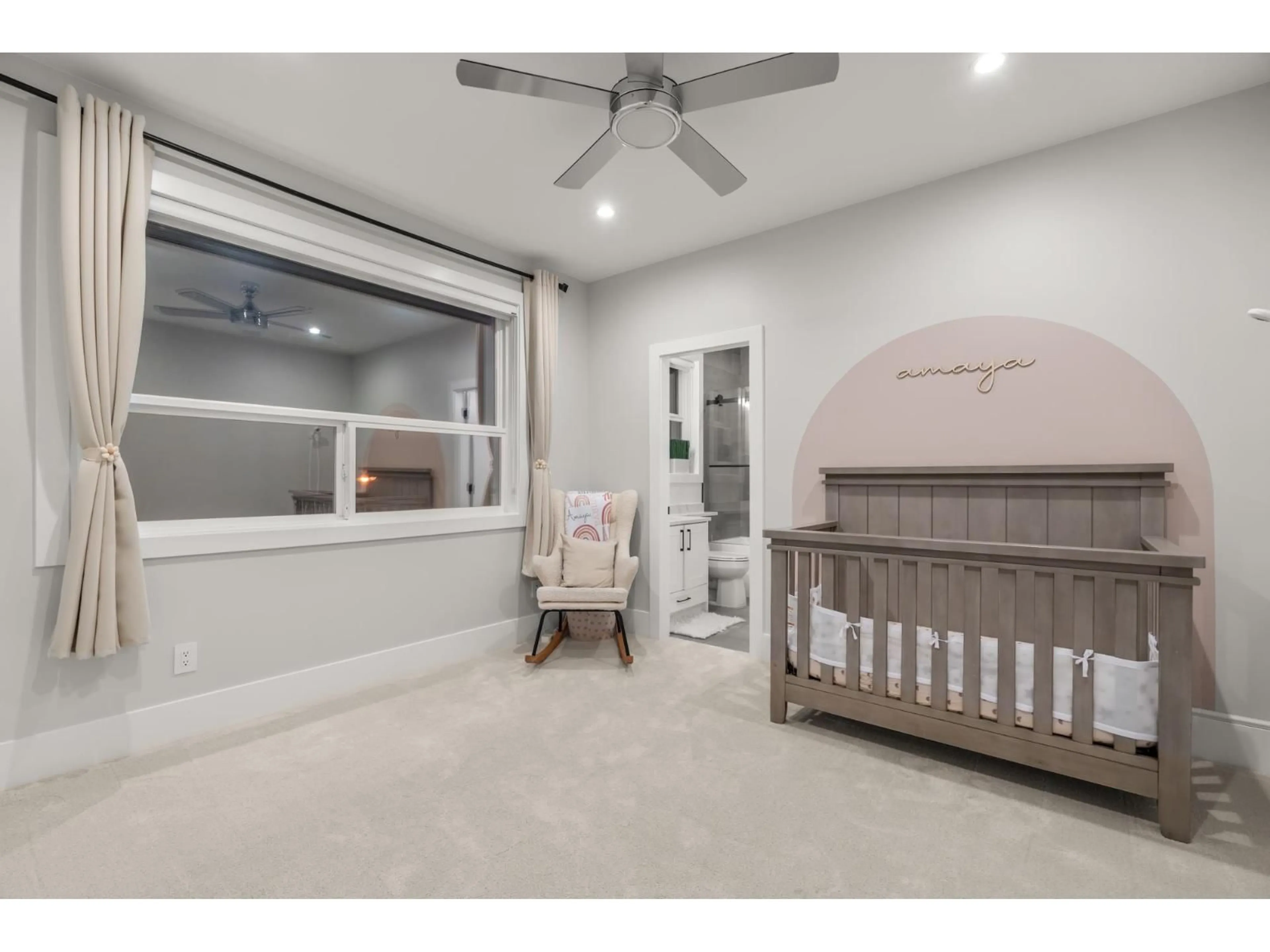 A pic of a room for 1267 160A, Surrey British Columbia V4A7T7