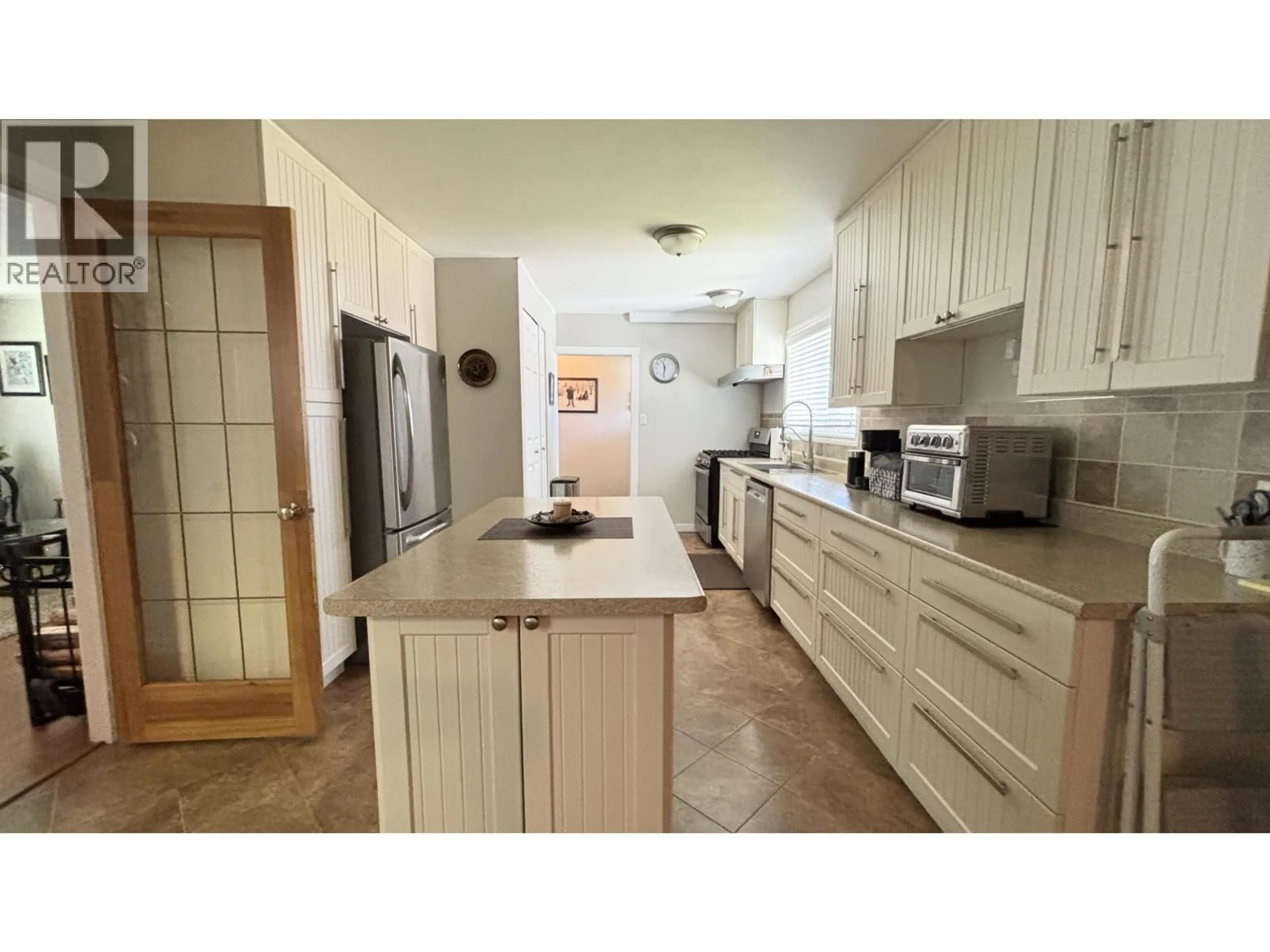 Standard kitchen, ceramic/tile floor for 116 SKEENA STREET, Kitimat British Columbia V8C1Y9