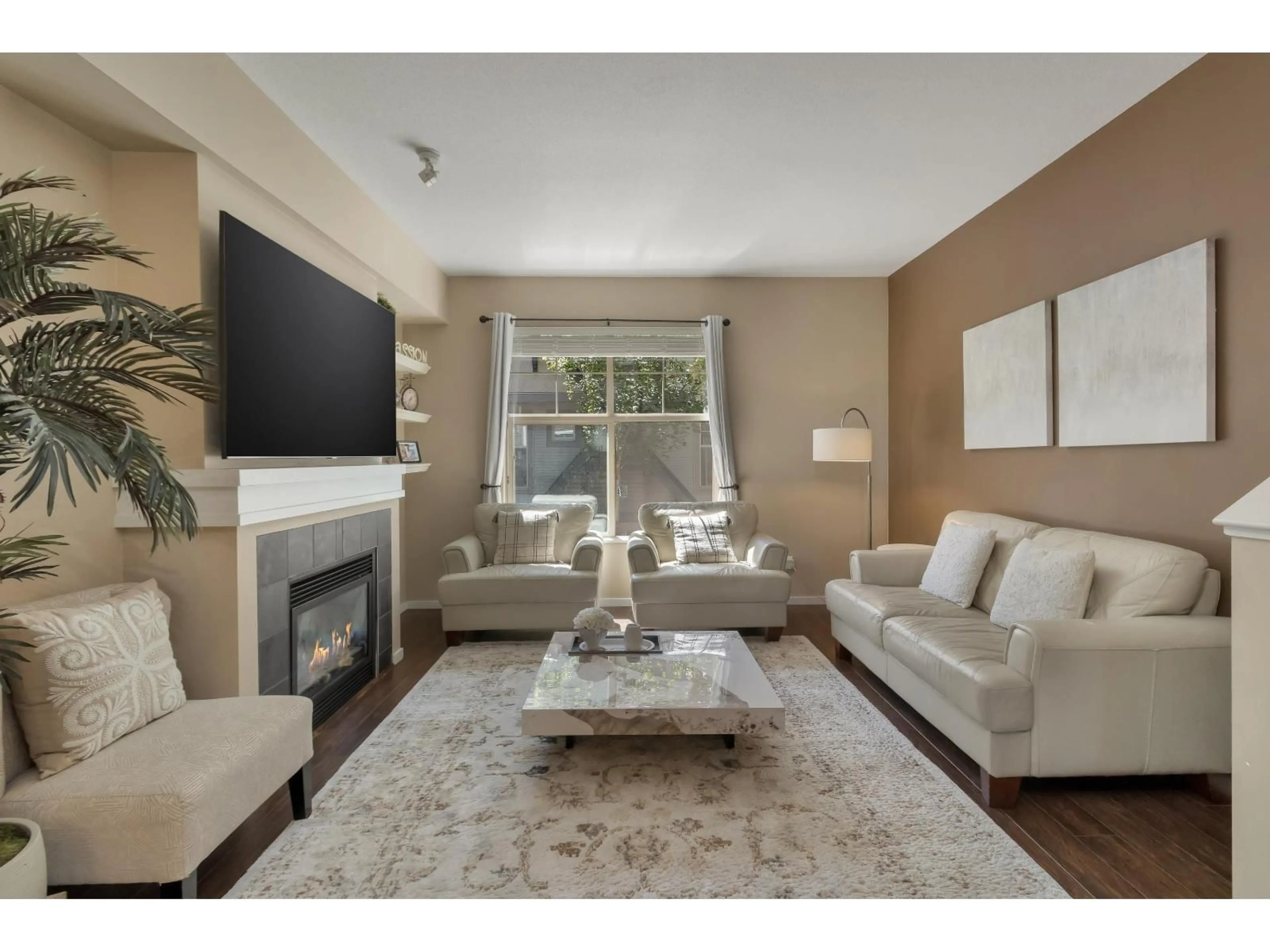 Living room with furniture, unknown for 94 - 15152 62A, Surrey British Columbia V3S1V1