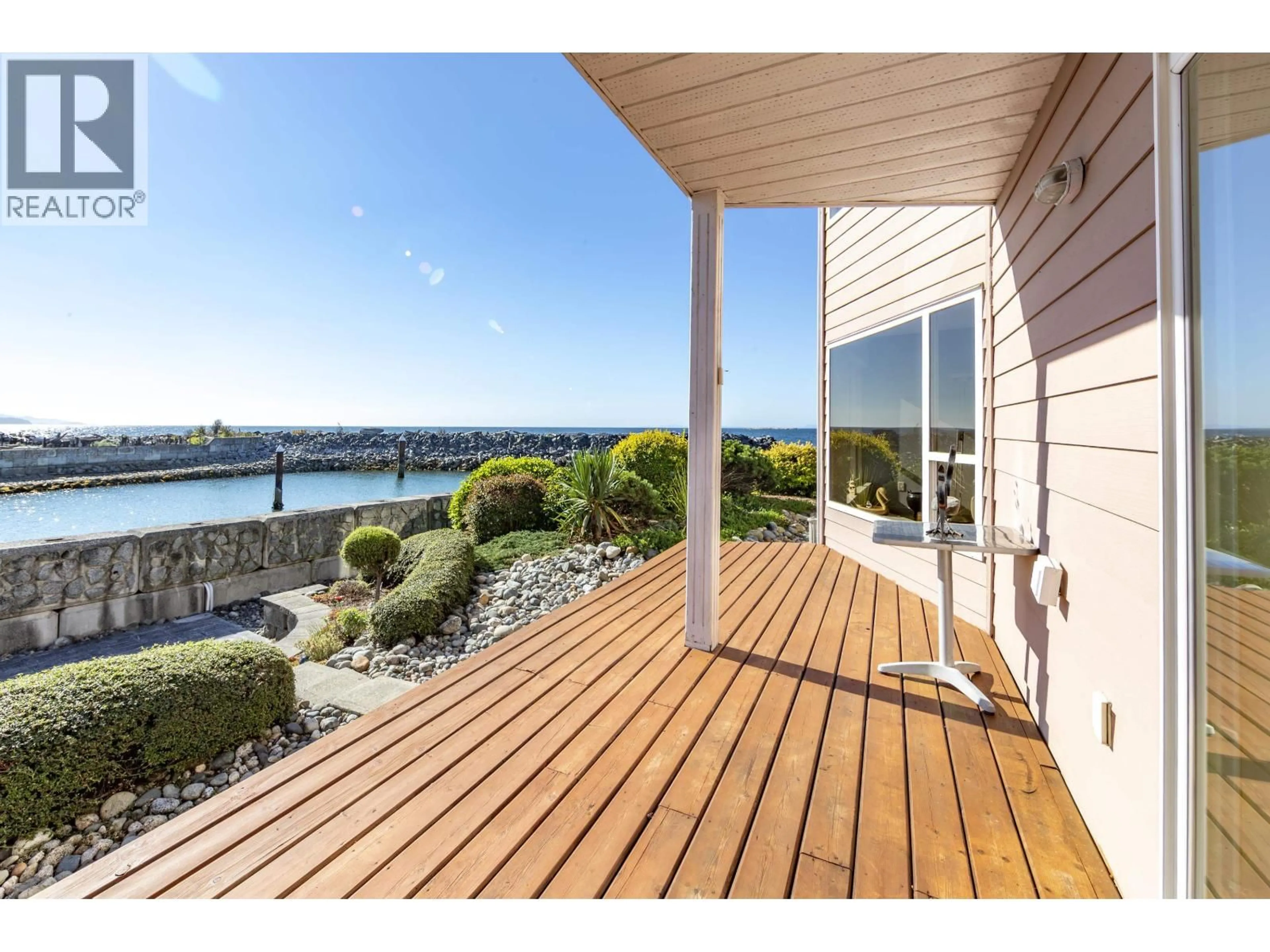 Patio, water/lake/river/ocean view for 226 - 1585 FIELD ROAD, Sechelt British Columbia V7Z0H1