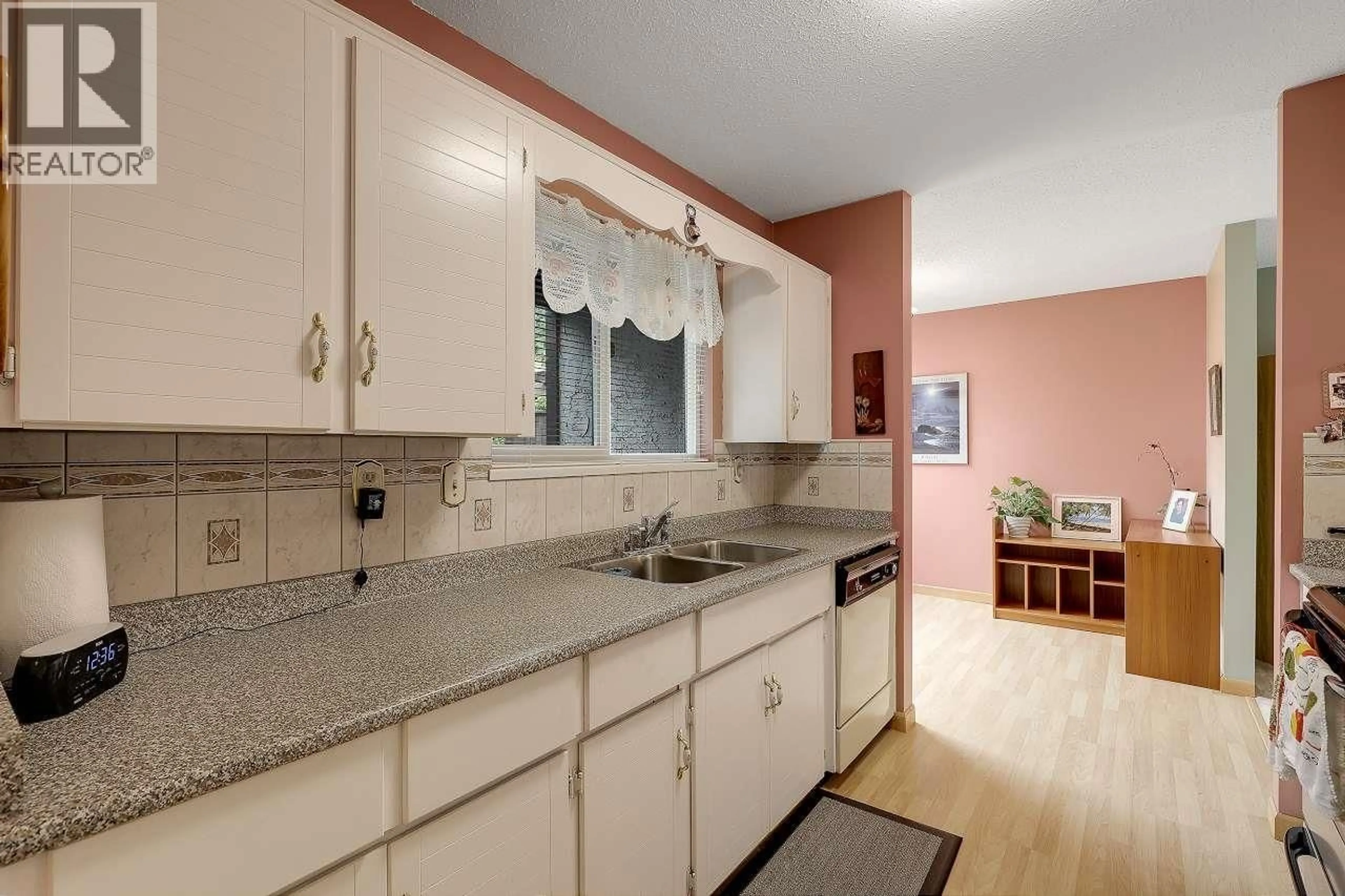 Standard kitchen, ceramic/tile floor for 103D - 3655 SHAUGHNESSY STREET, Port Coquitlam British Columbia V3B6C8