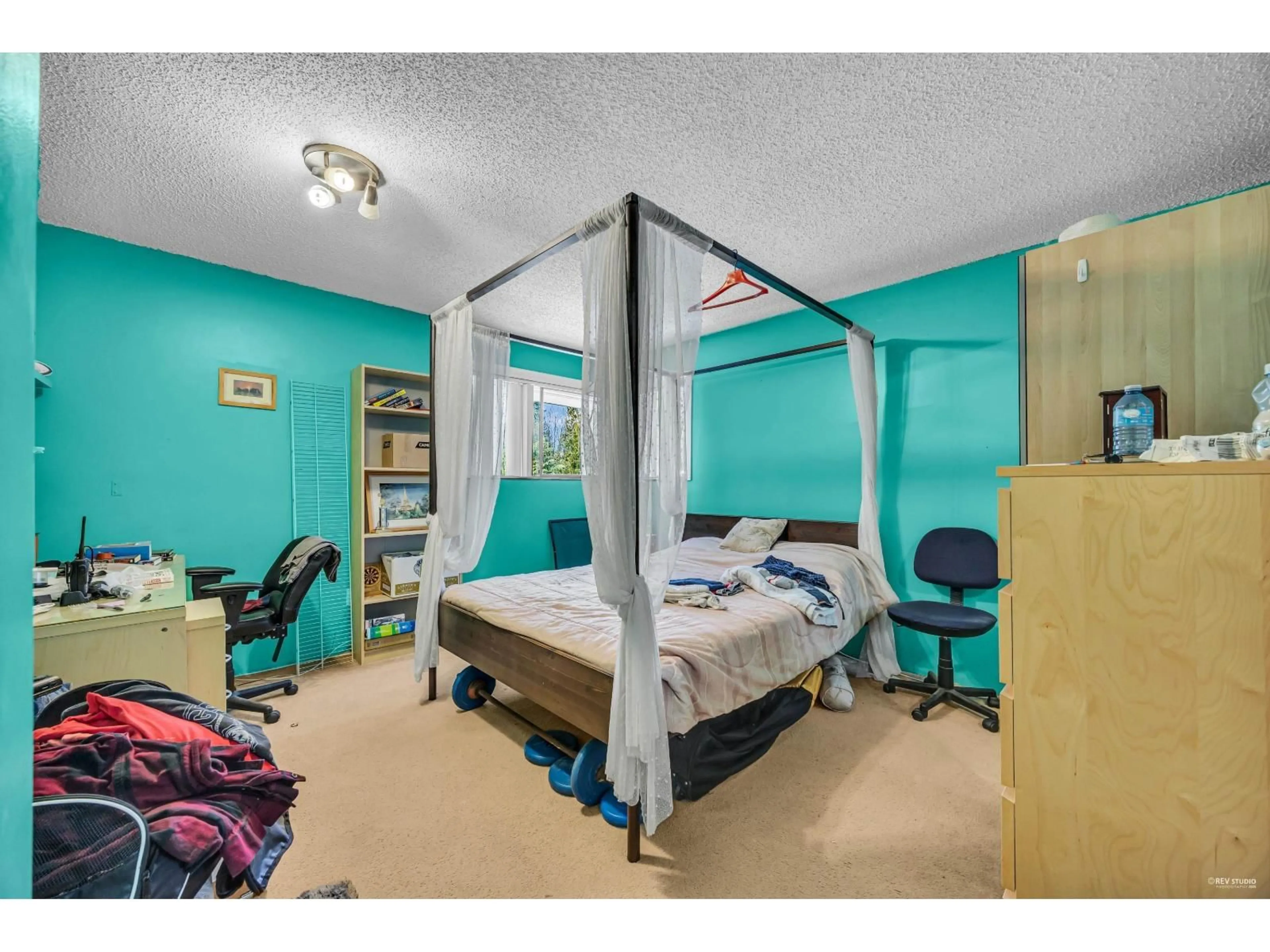 Unknown for 10600 HOLLY PARK, Surrey British Columbia V3R6X9