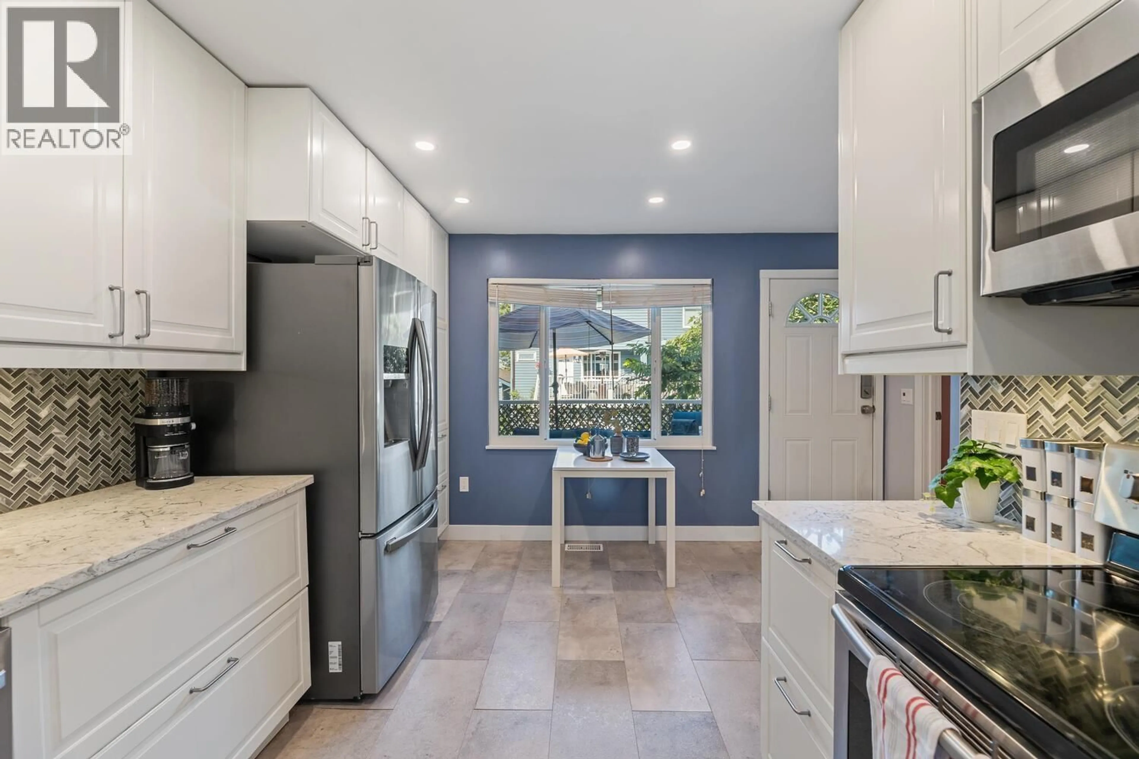 Contemporary kitchen, ceramic/tile floor for 573 CARLSEN PLACE, Port Moody British Columbia V3H4A1