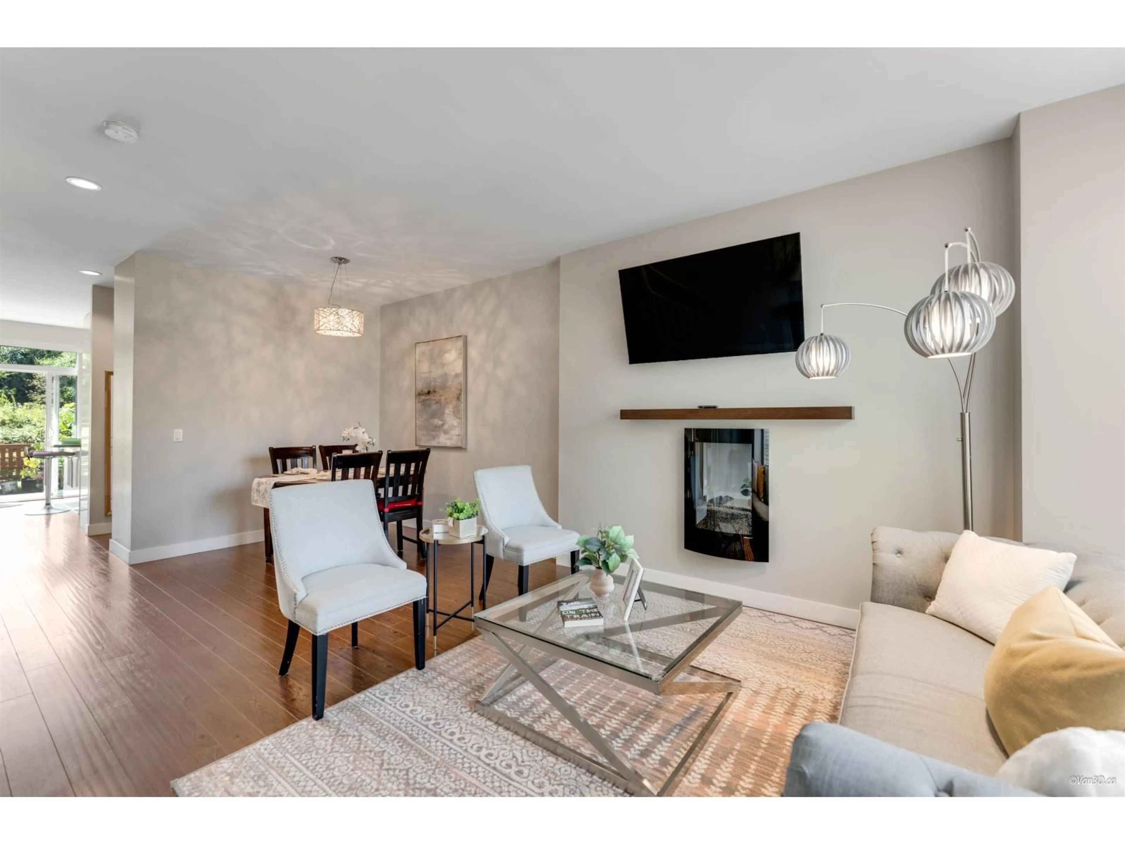 Living room with furniture, wood/laminate floor for 59 - 2929 156, Surrey British Columbia V3Z0S9