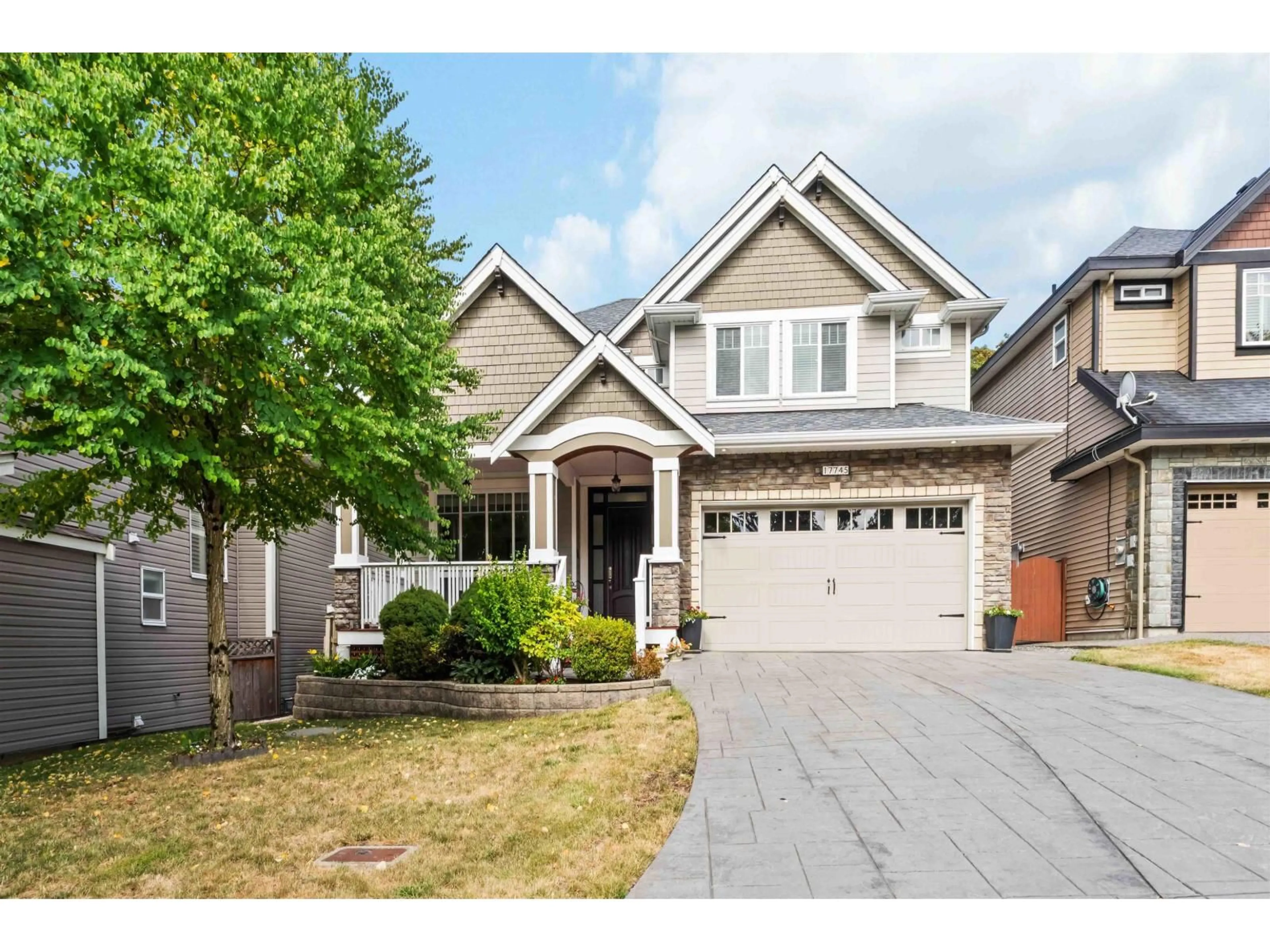 Home with vinyl exterior material, street for 17745 68, Surrey British Columbia V3S4P4
