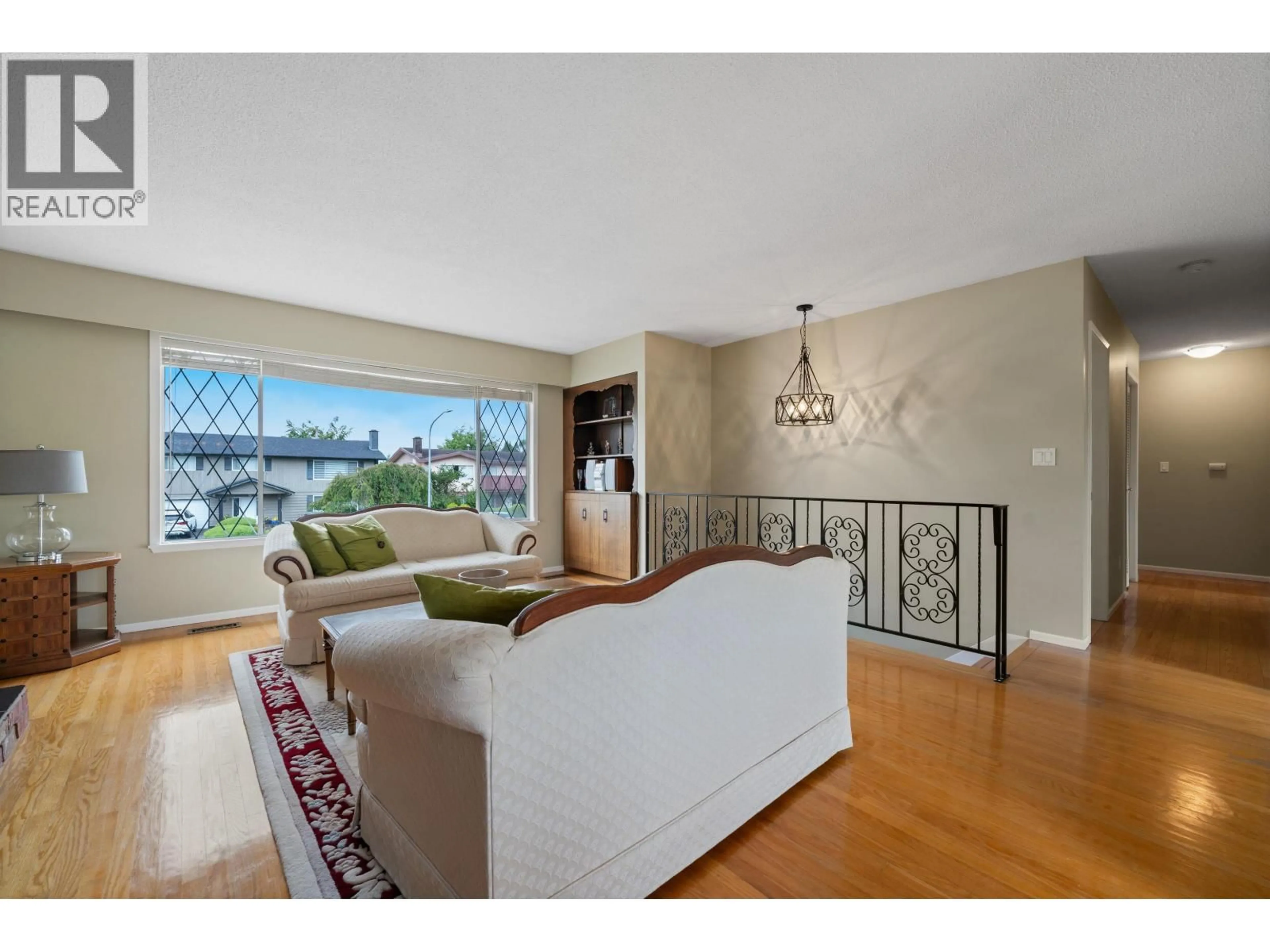 Living room with furniture, unknown for 9640 AQUILA ROAD, Richmond British Columbia V7A3R2