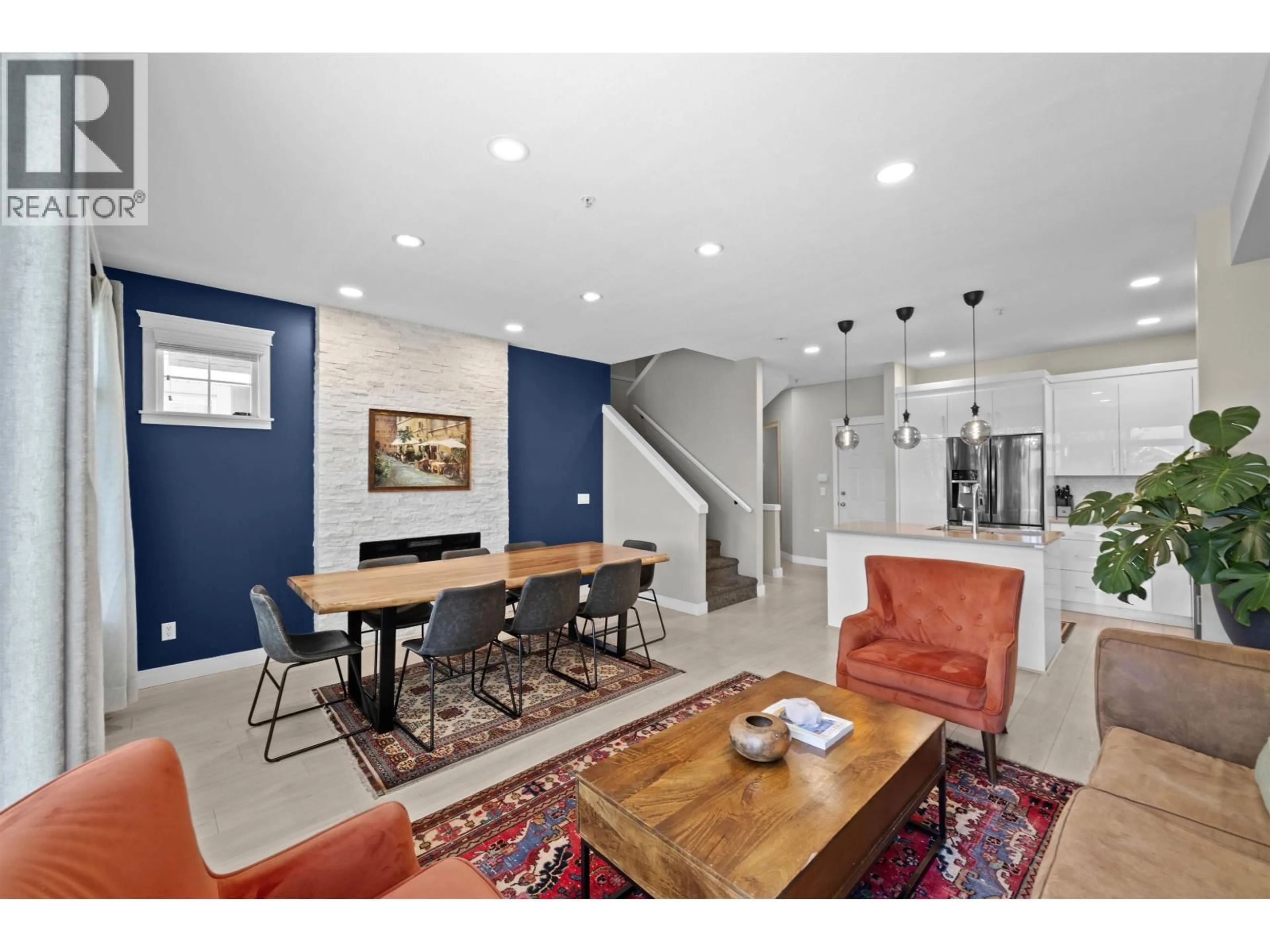 Open concept kitchen, ceramic/tile floor for 2 - 11282 COTTONWOOD DRIVE, Maple Ridge British Columbia V2X8W8