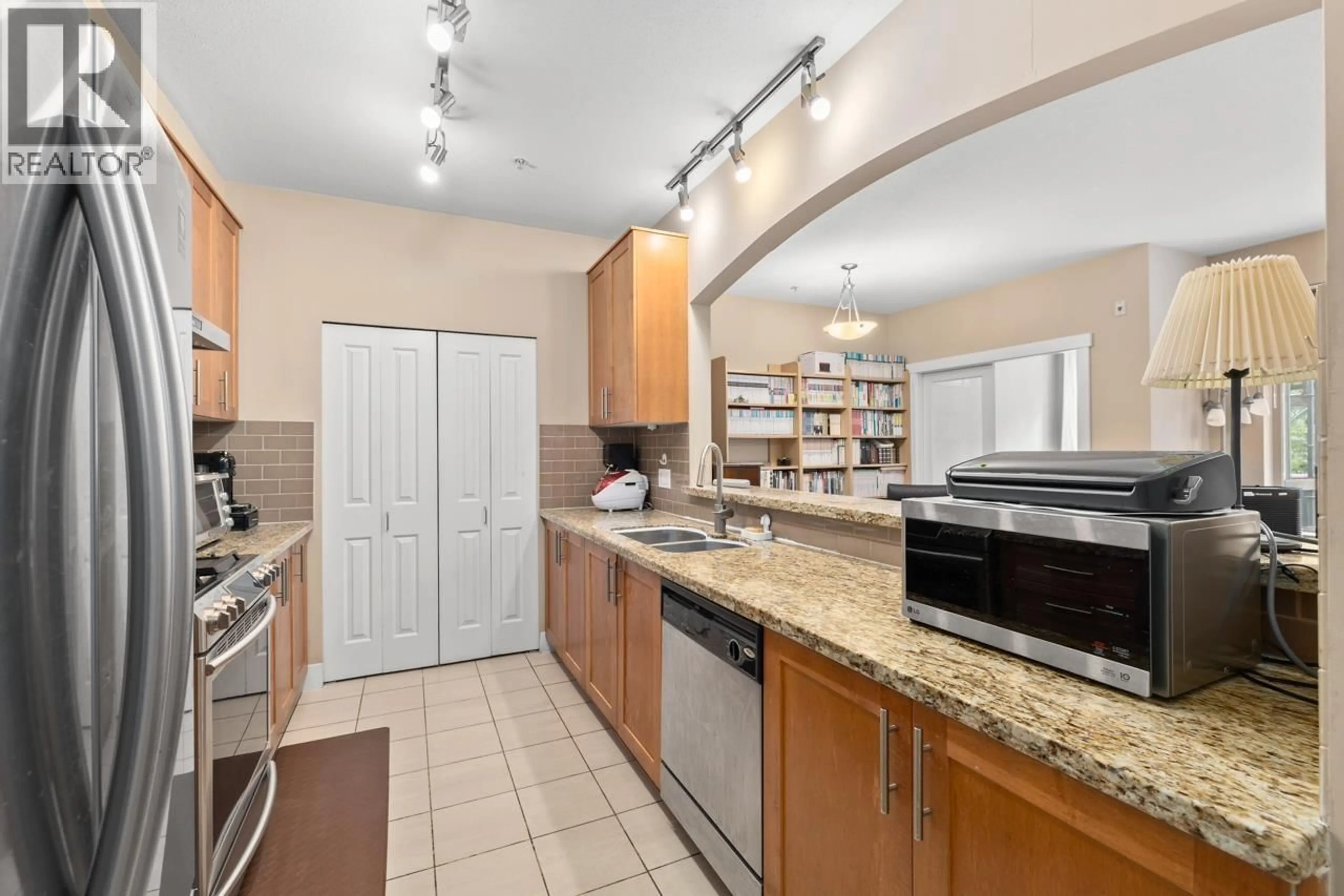 Unknown for 210 - 4885 VALLEY DRIVE, Vancouver British Columbia V6J5M7