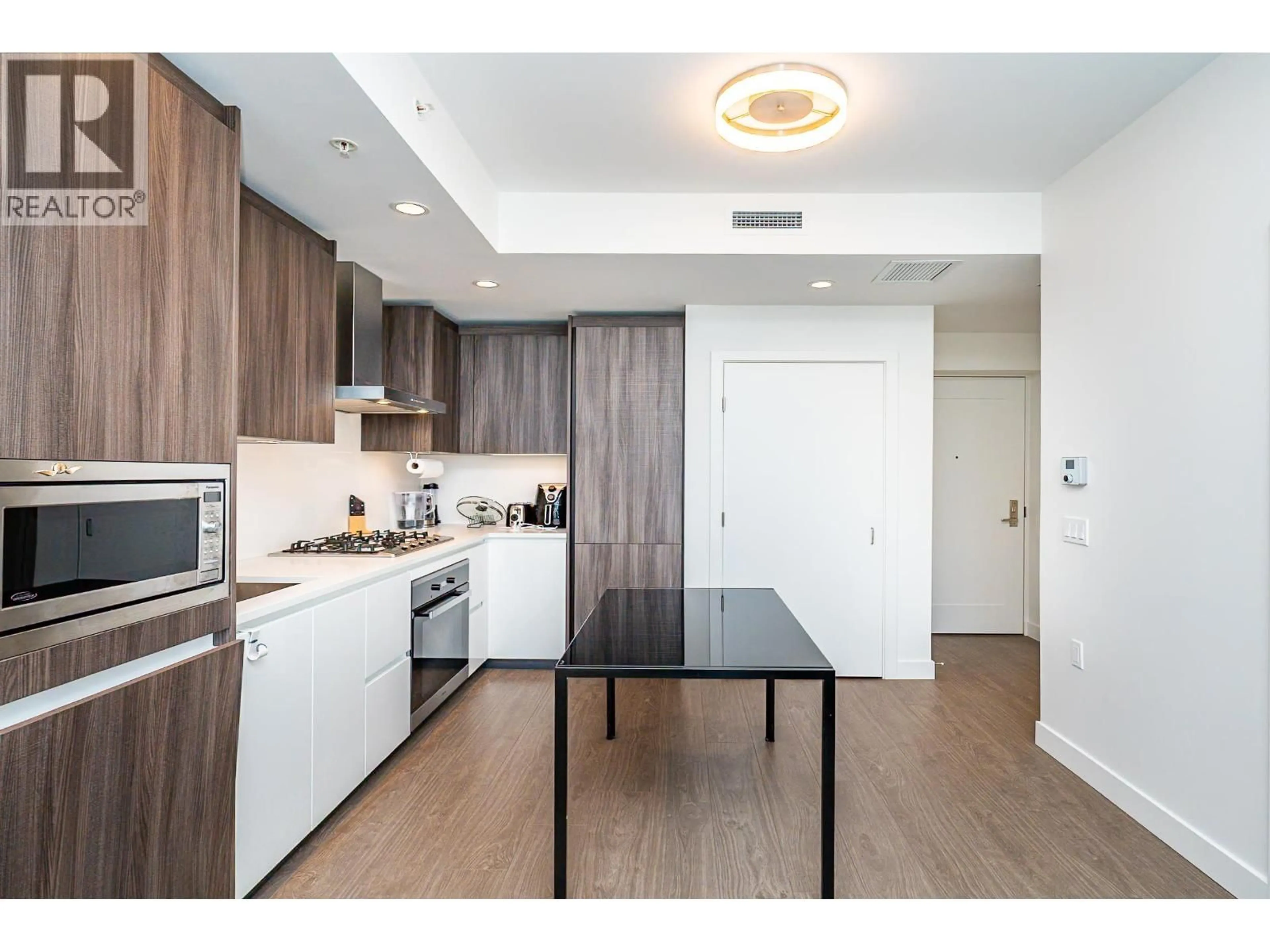 Standard kitchen, wood/laminate floor for 1404 - 6328 NO. 3 ROAD, Richmond British Columbia V6Y0L6