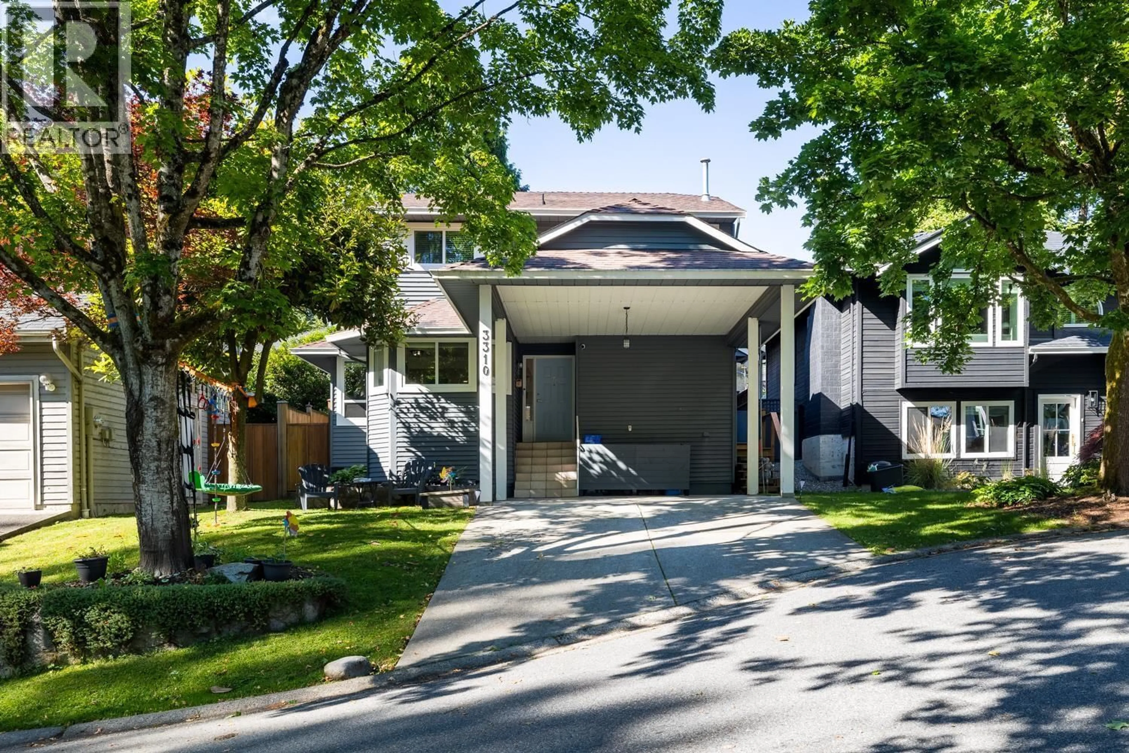 Home with vinyl exterior material, street for 3310 APEX PLACE, North Vancouver British Columbia V7H2R5