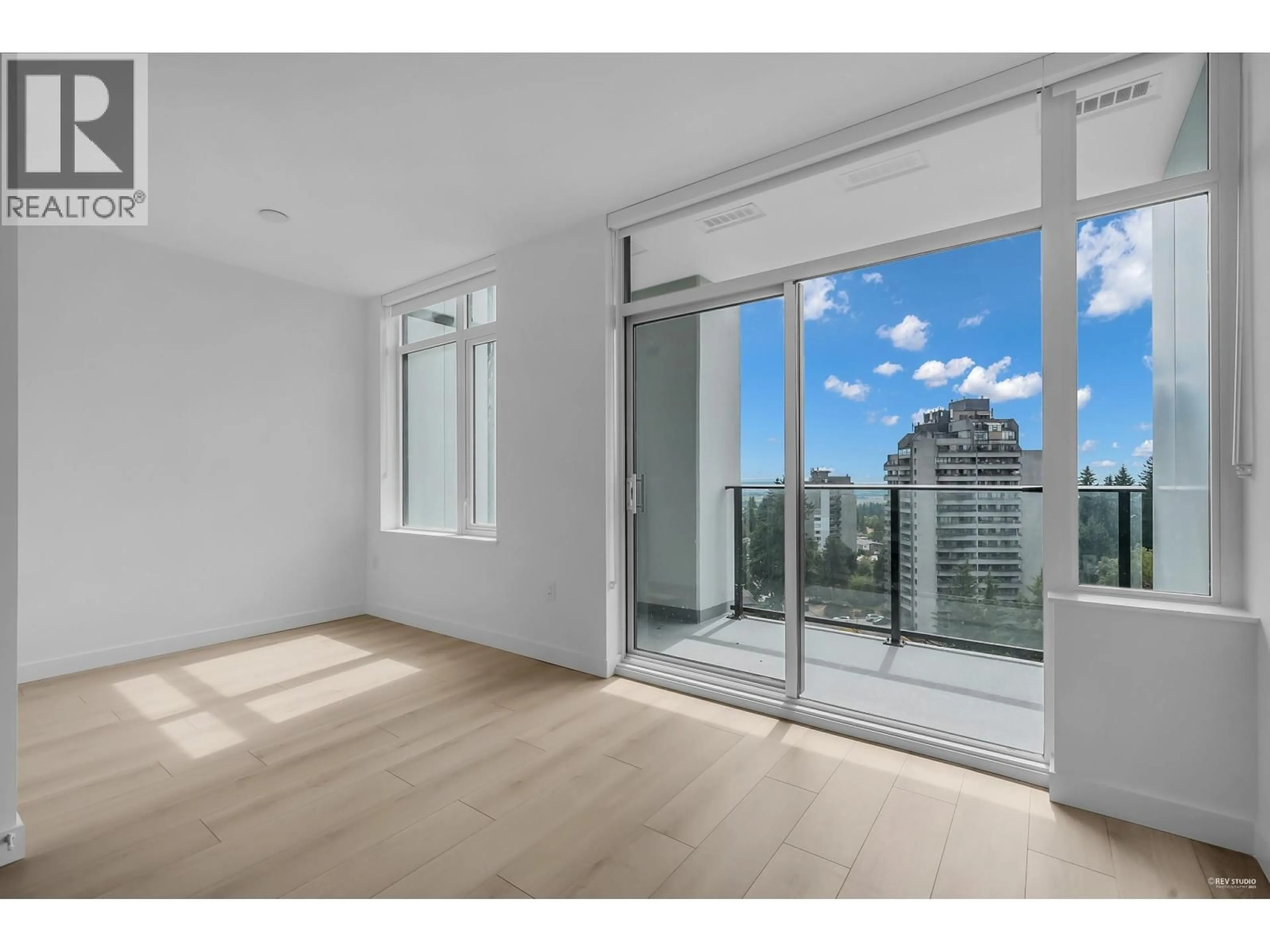 A pic of a room for 1203 - 6468 WILLINGDON AVENUE, Burnaby British Columbia V5H0L3