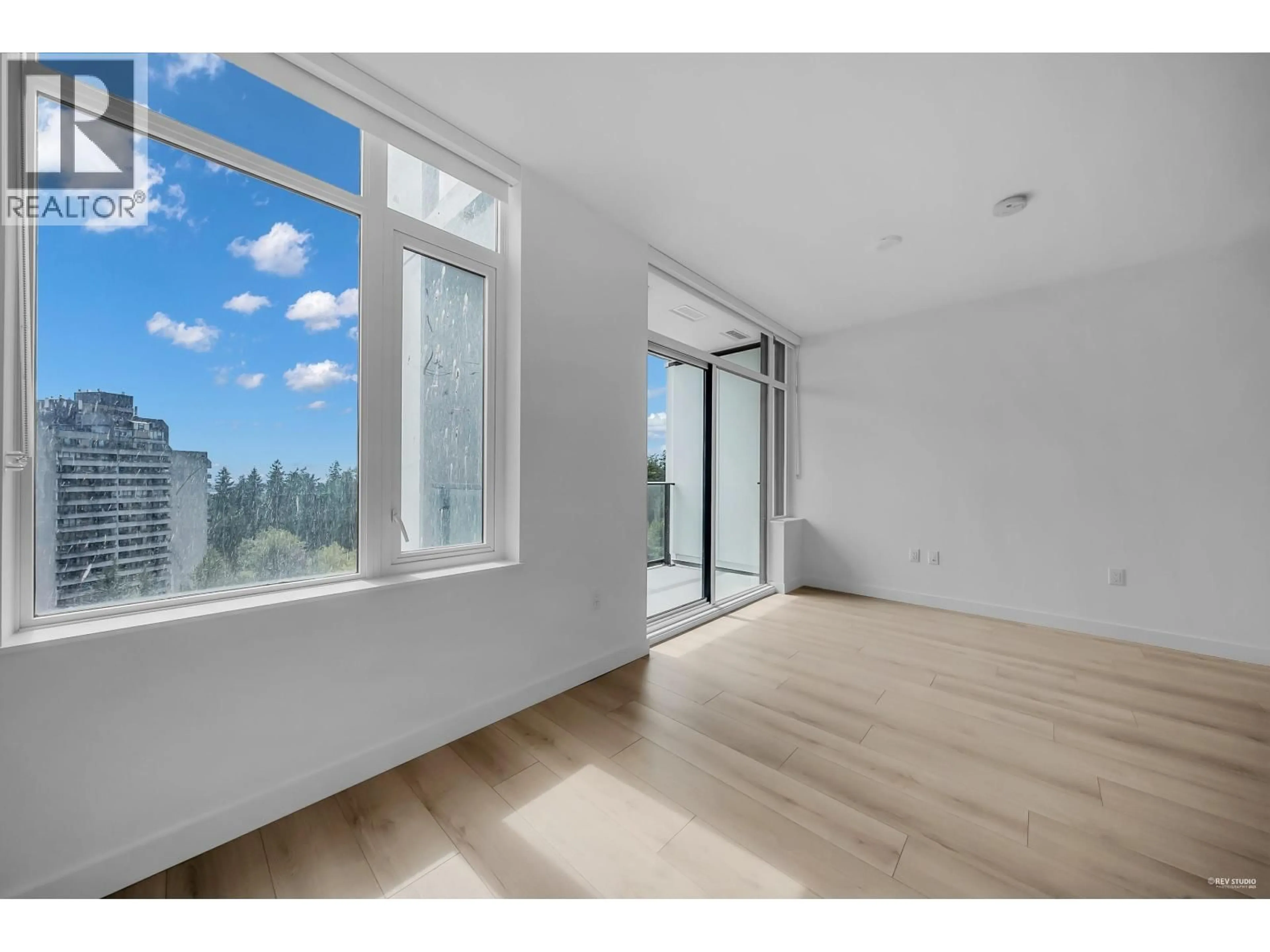 A pic of a room for 1203 - 6468 WILLINGDON AVENUE, Burnaby British Columbia V5H0L3