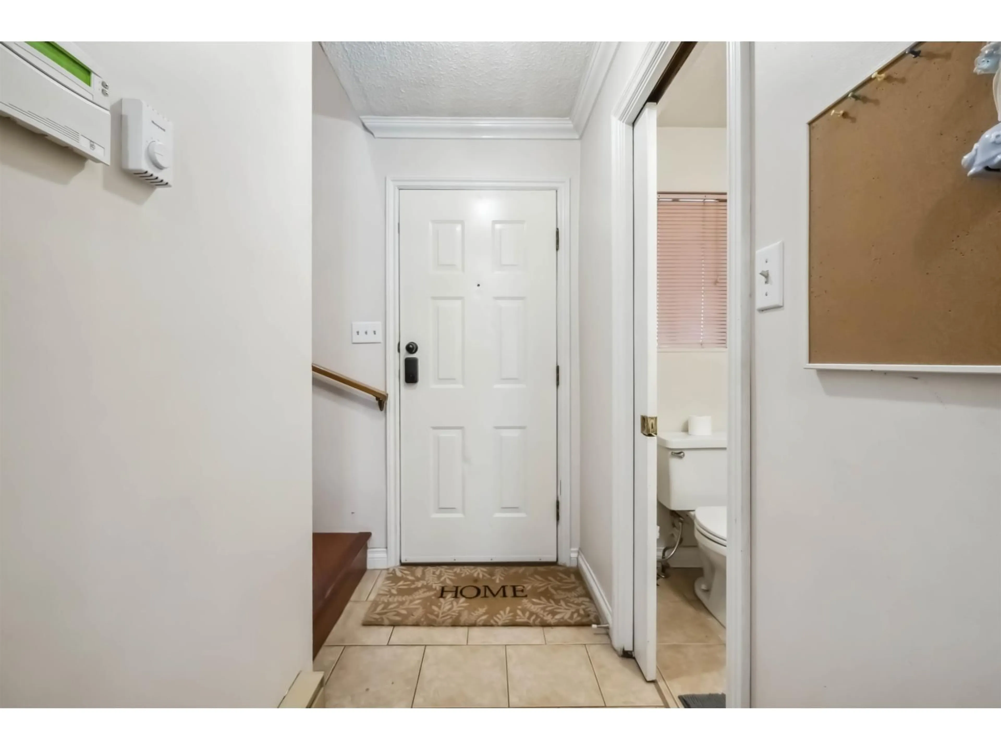 Indoor entryway for 6717 141, Surrey British Columbia V3W6X2