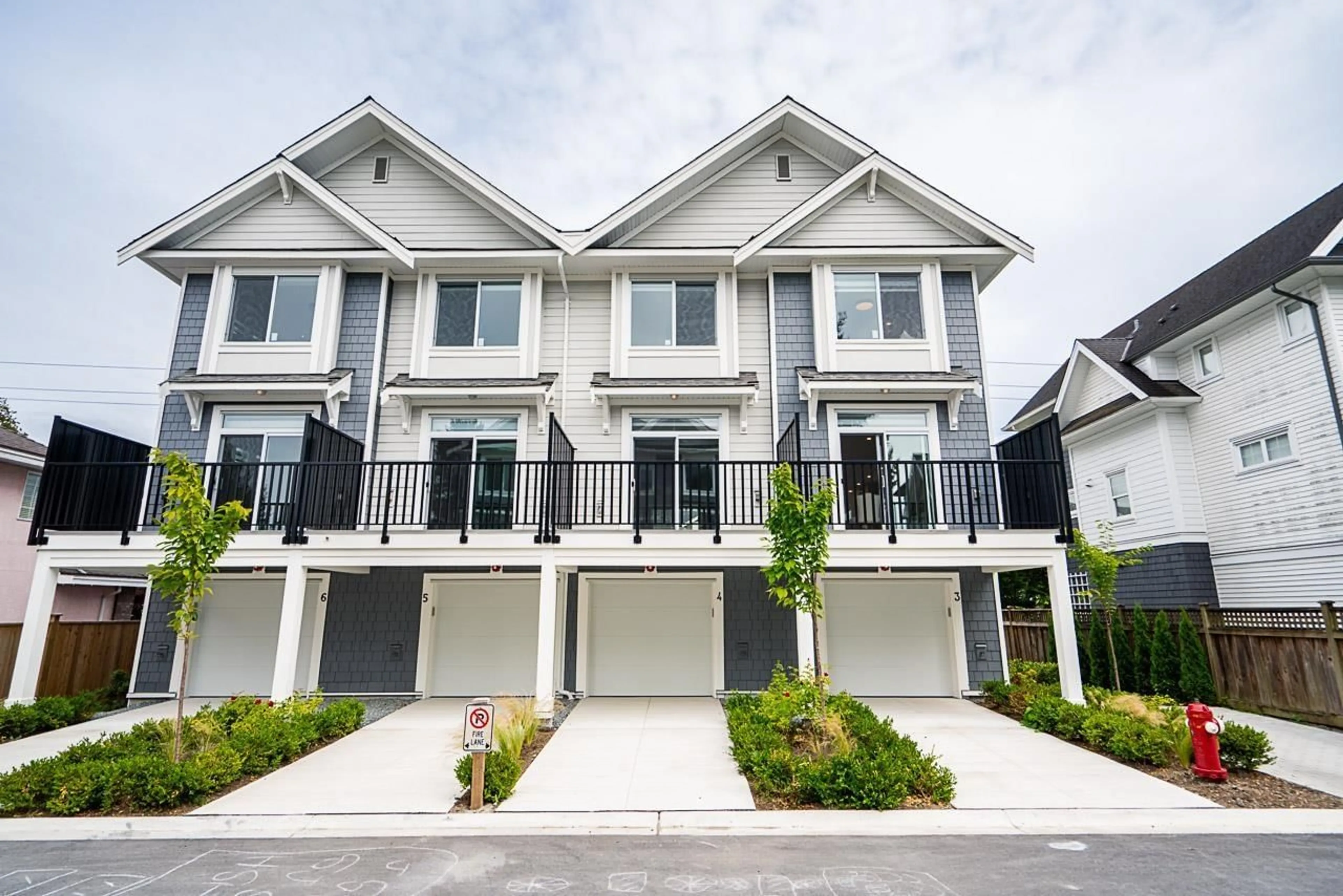 Home with vinyl exterior material, street for 5 - 2525 156, Surrey British Columbia V3V7P2