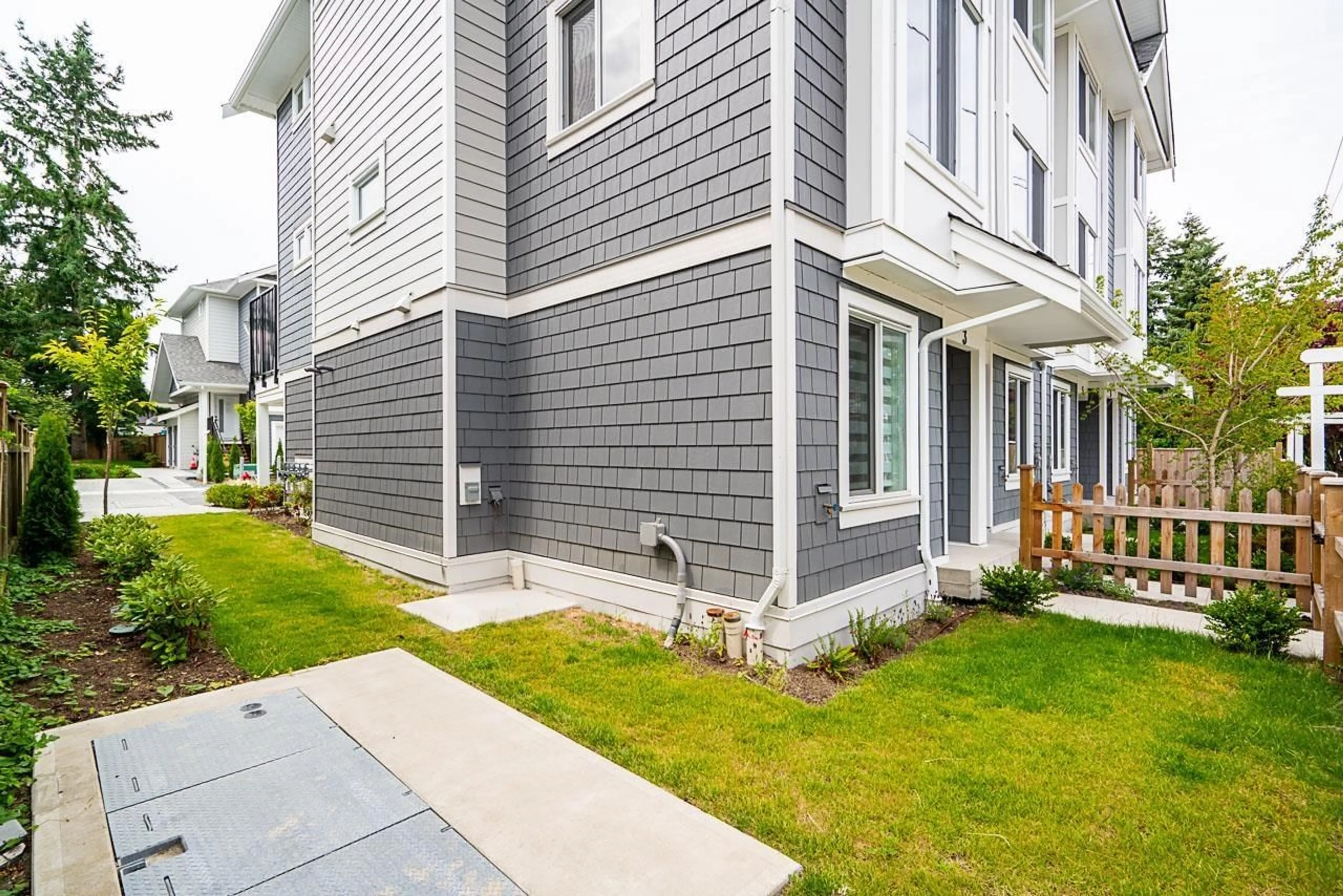 Home with vinyl exterior material, street for 5 - 2525 156, Surrey British Columbia V3V7P2