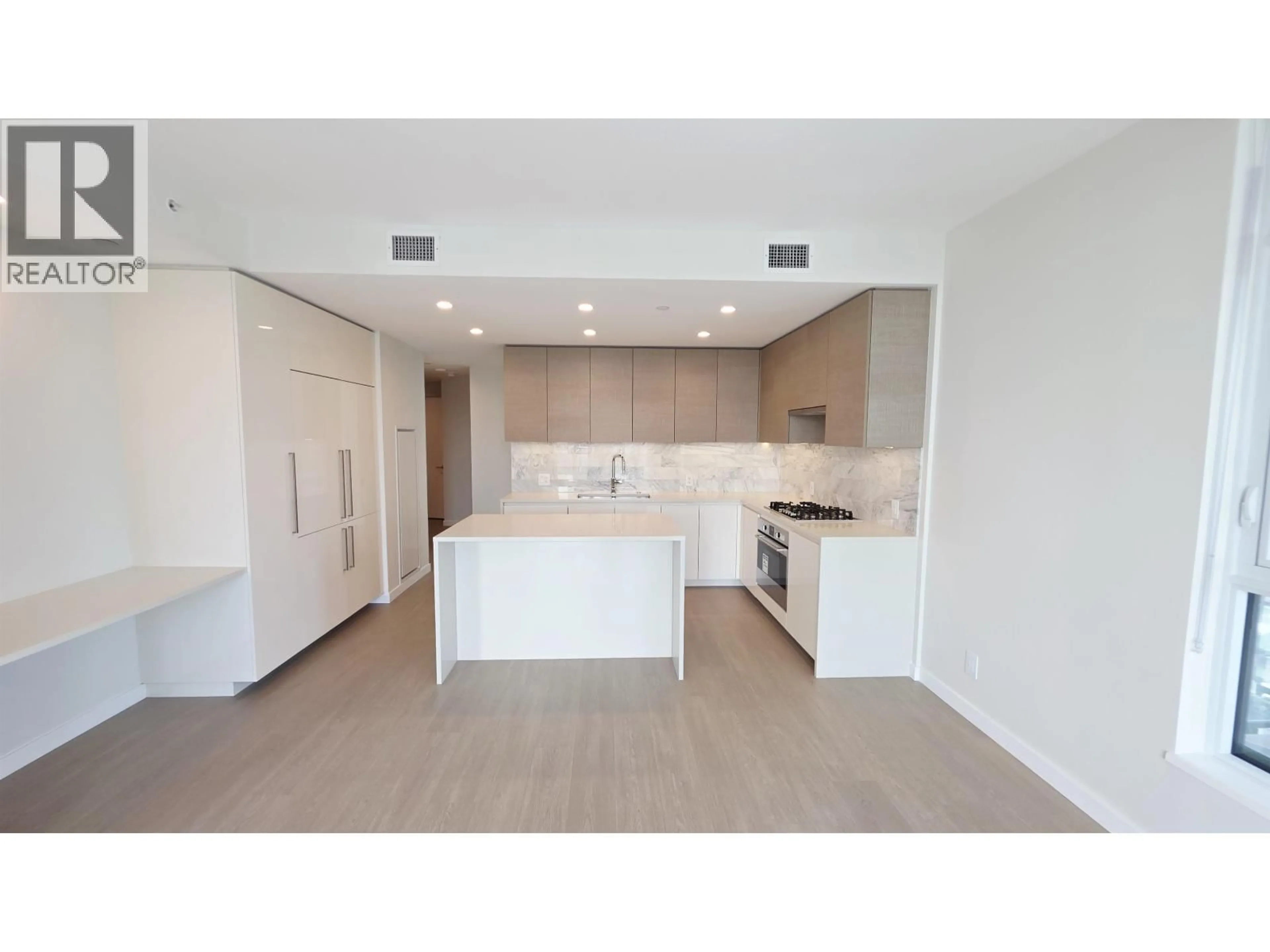 Open concept kitchen, unknown for 2208 - 2186 GILMORE AVENUE, Burnaby British Columbia V5C0N7