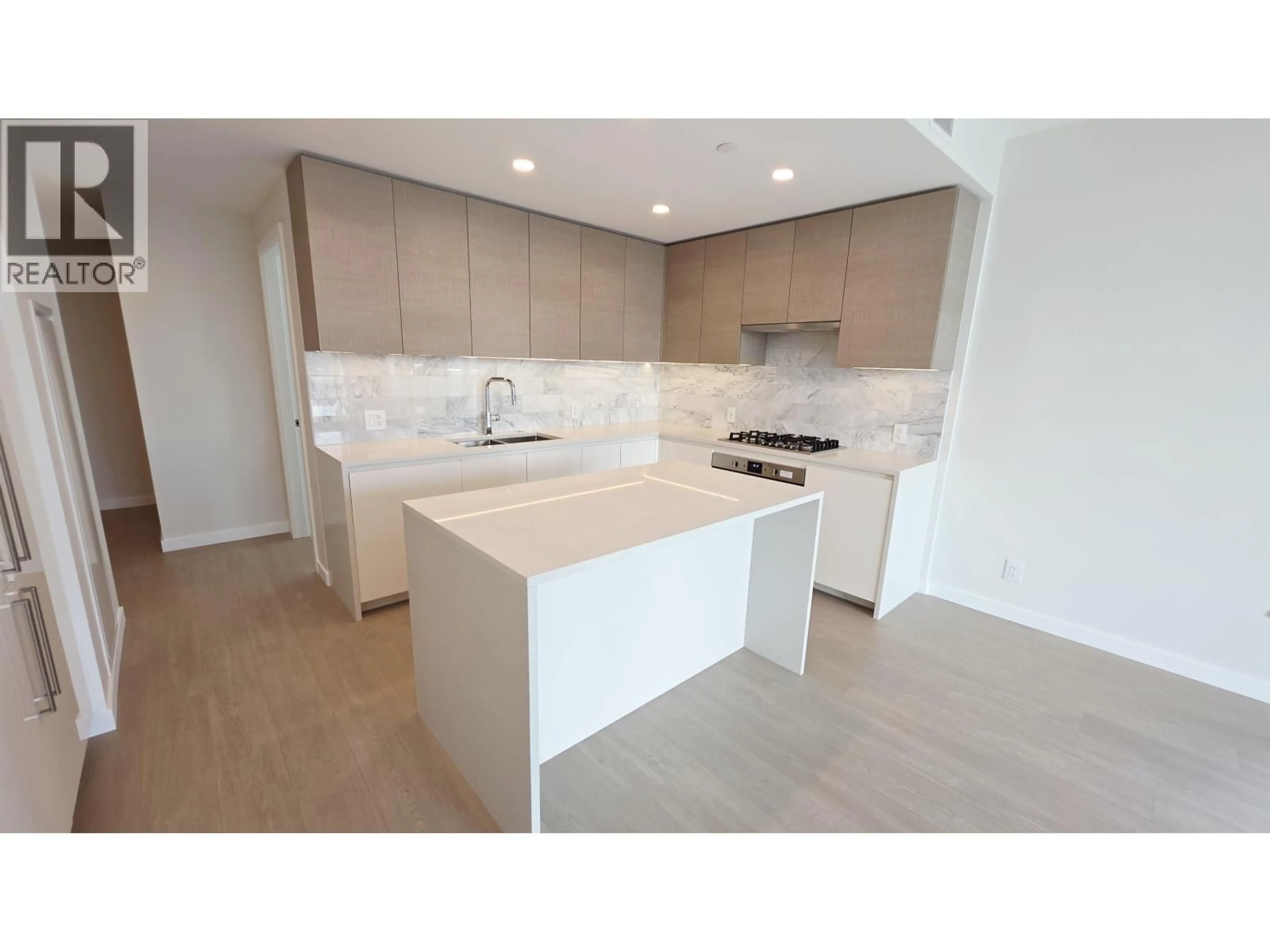 Open concept kitchen, ceramic/tile floor for 2208 - 2186 GILMORE AVENUE, Burnaby British Columbia V5C0N7