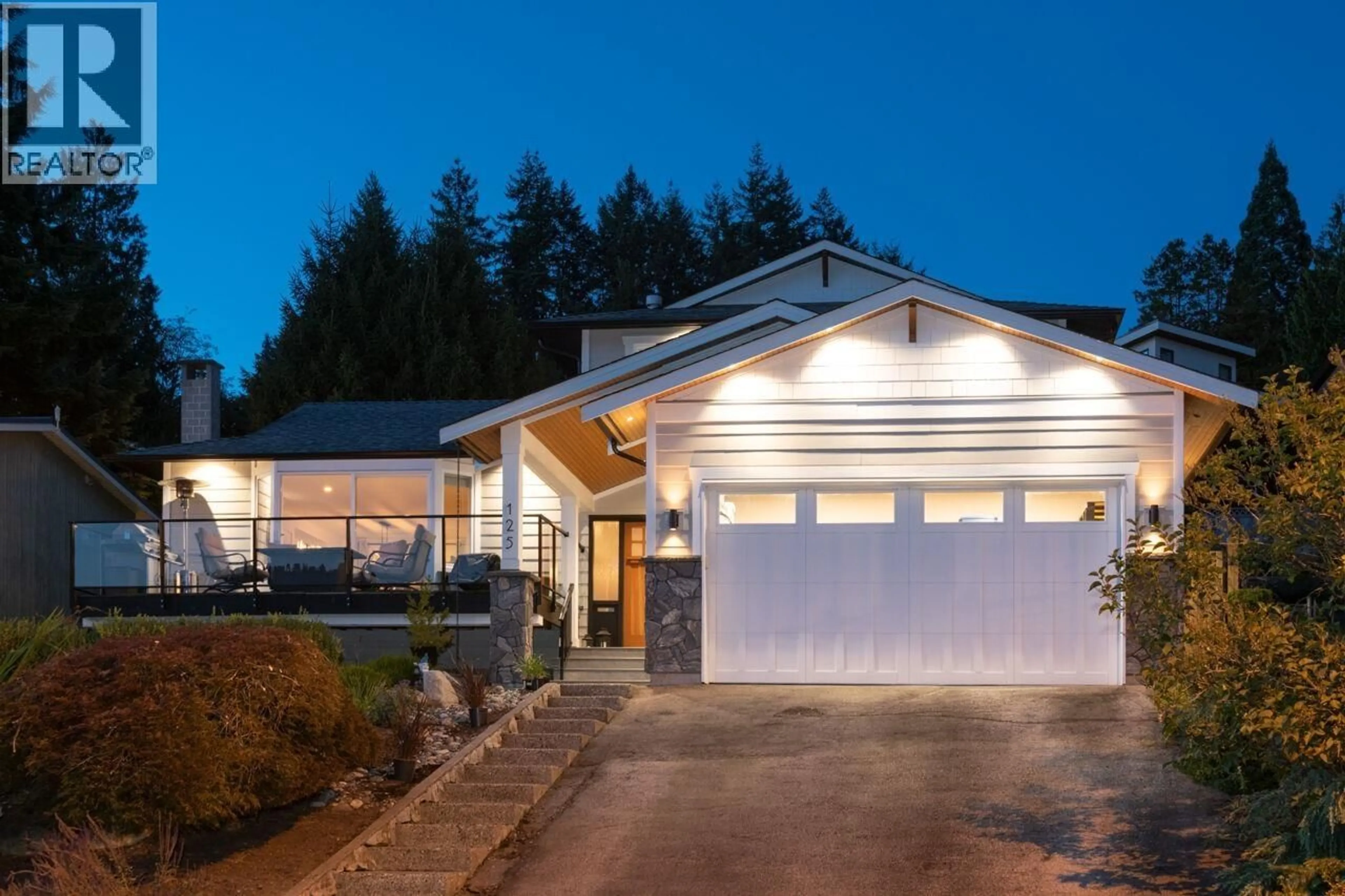 Home with vinyl exterior material, street for 125 APRIL ROAD, Port Moody British Columbia V3H3M4