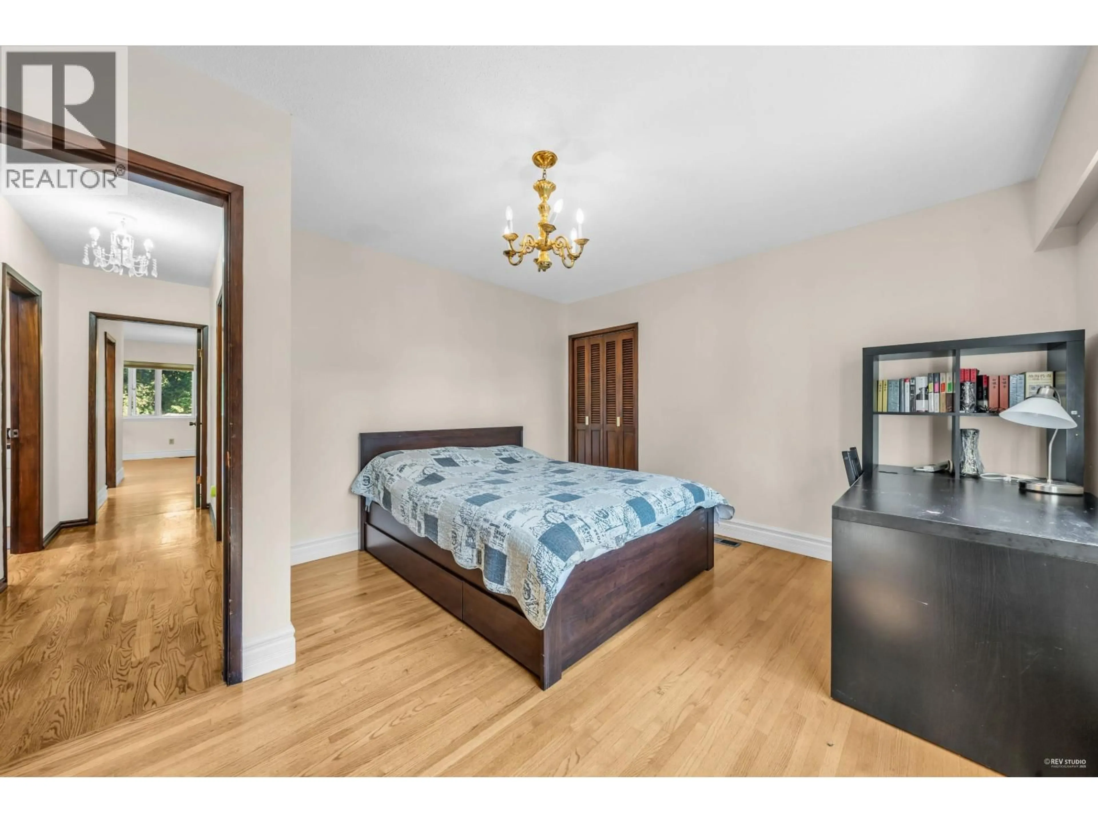 Bedroom with bed, wood/laminate floor for 3845 BAYRIDGE AVENUE, West Vancouver British Columbia V7V3J3
