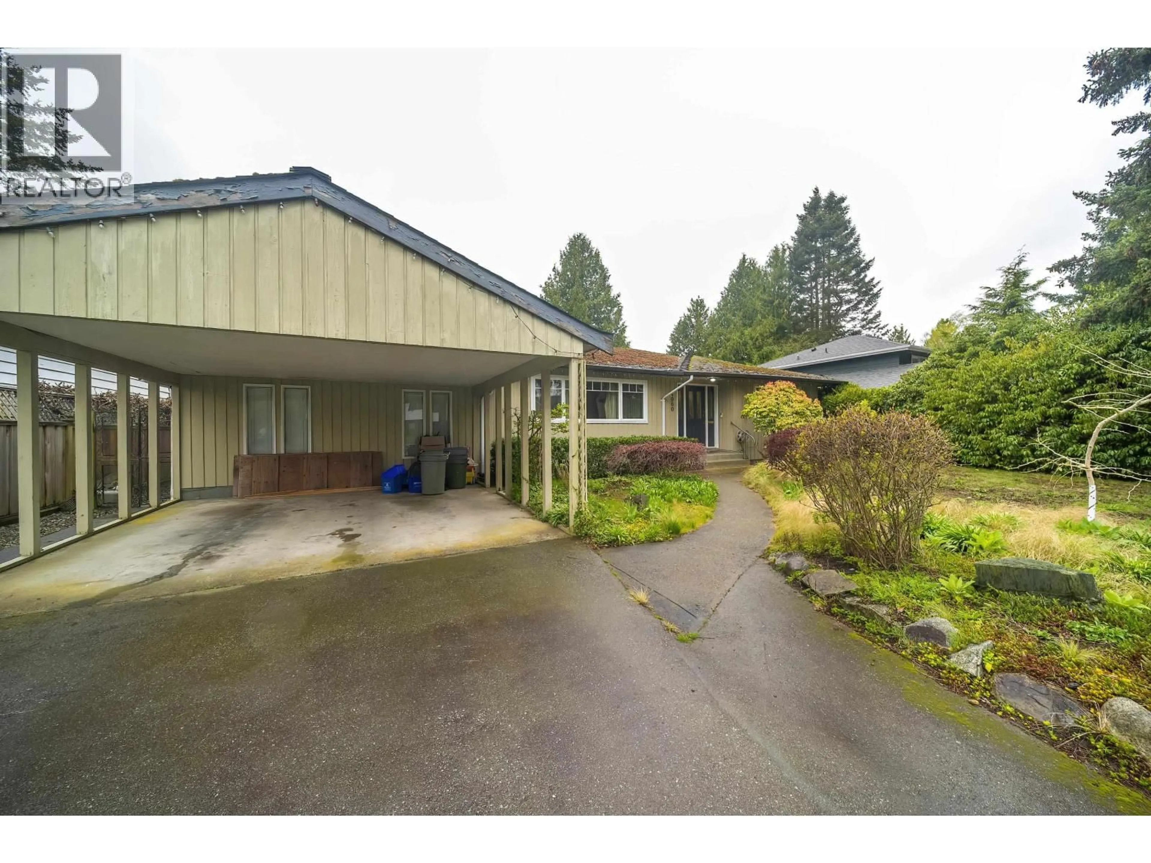 A pic from outside/outdoor area/front of a property/back of a property/a pic from drone, street for 4980 11A AVENUE, Delta British Columbia V4M1Z4