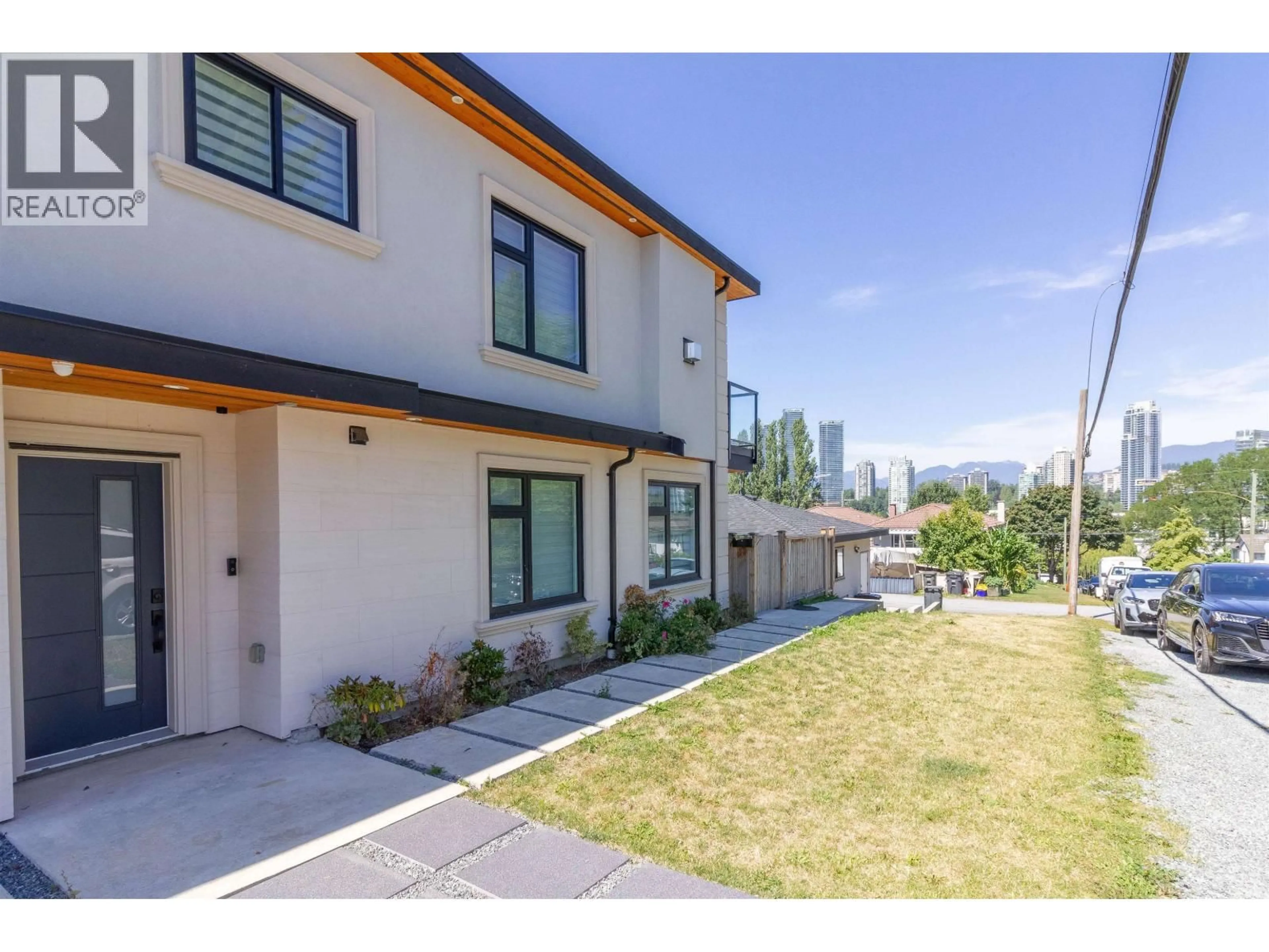 Unknown for 3087 ROYAL OAK AVENUE, Burnaby British Columbia V5G4H5