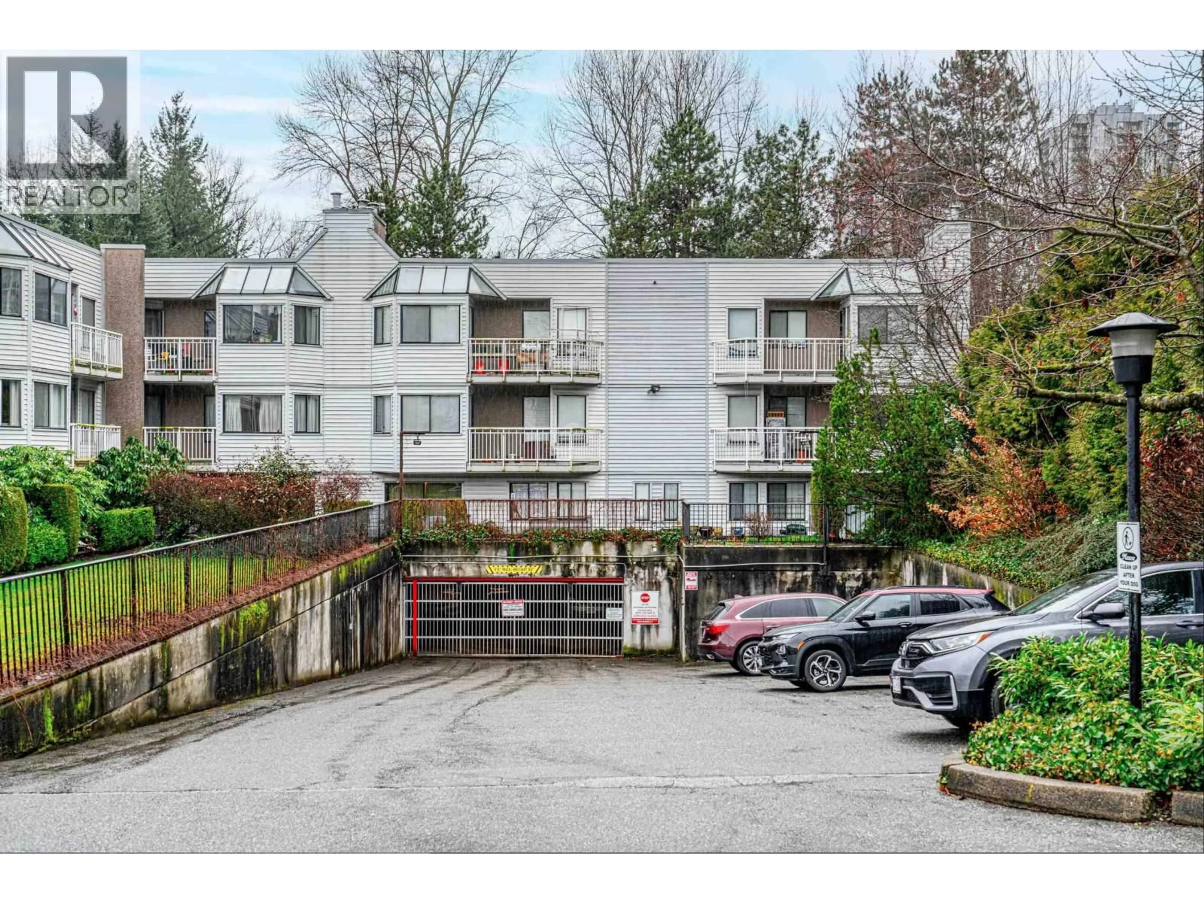 Unknown for 105 - 9584 MANCHESTER DRIVE, Burnaby British Columbia V3N4R1