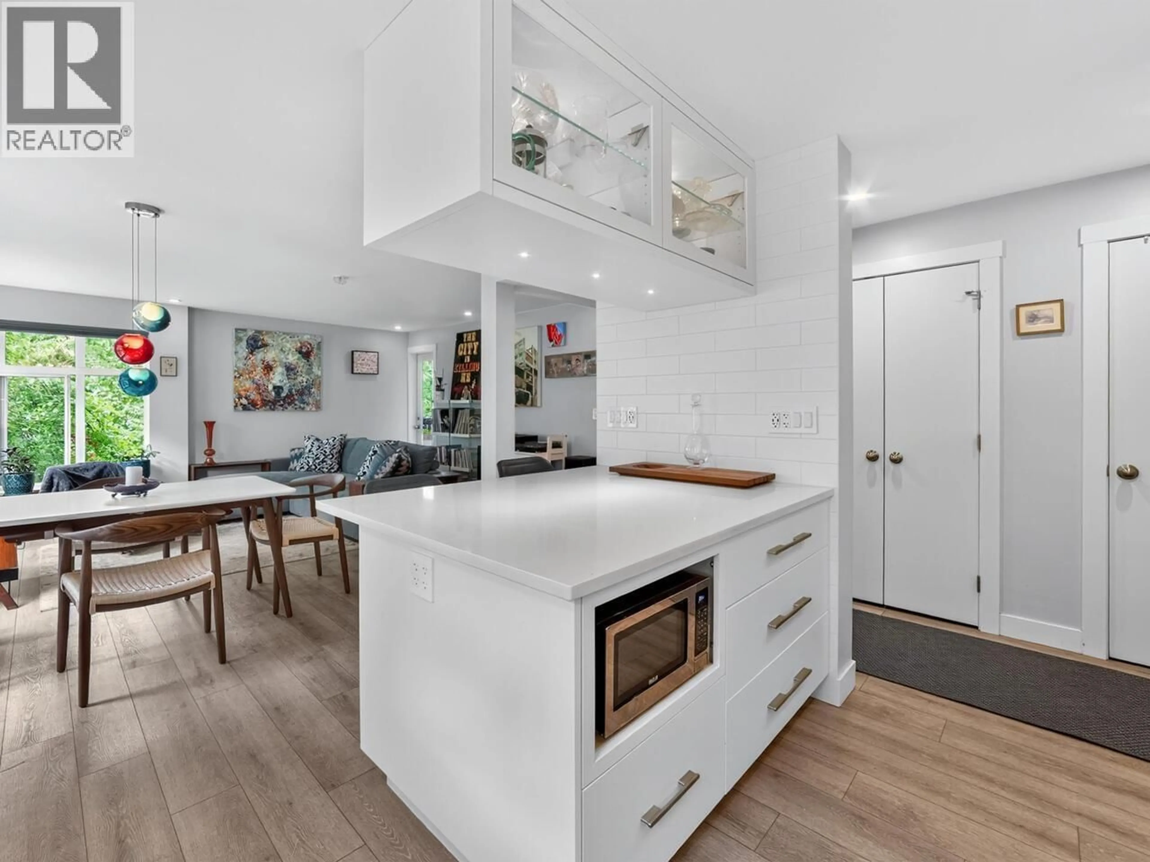 Open concept kitchen, unknown for 202 - 4272 ALBERT STREET, Burnaby British Columbia V5C2E8