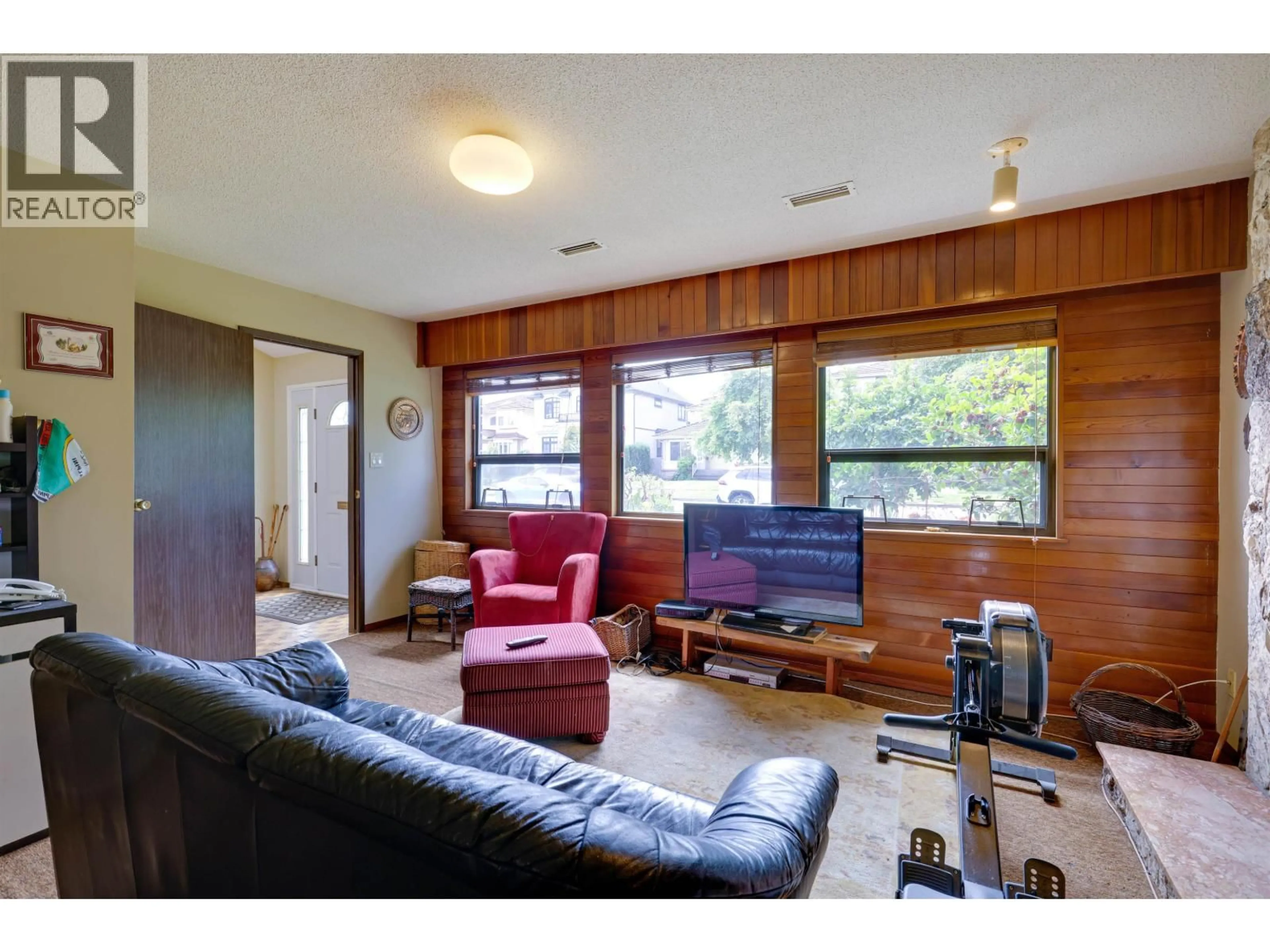 Living room with furniture, unknown for 2855 22ND AVENUE, Vancouver British Columbia V6L1M7