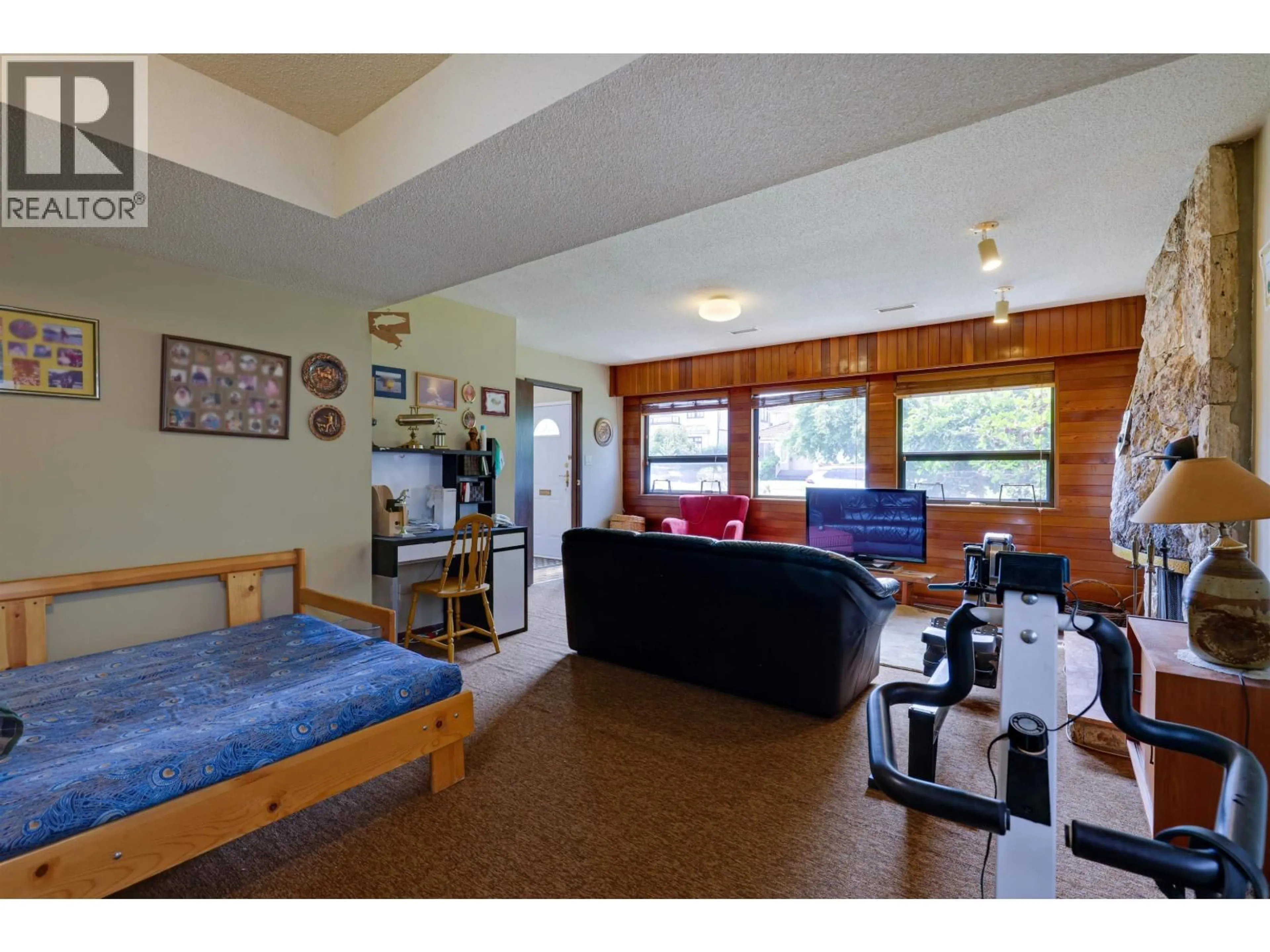 A pic of a room for 2855 22ND AVENUE, Vancouver British Columbia V6L1M7