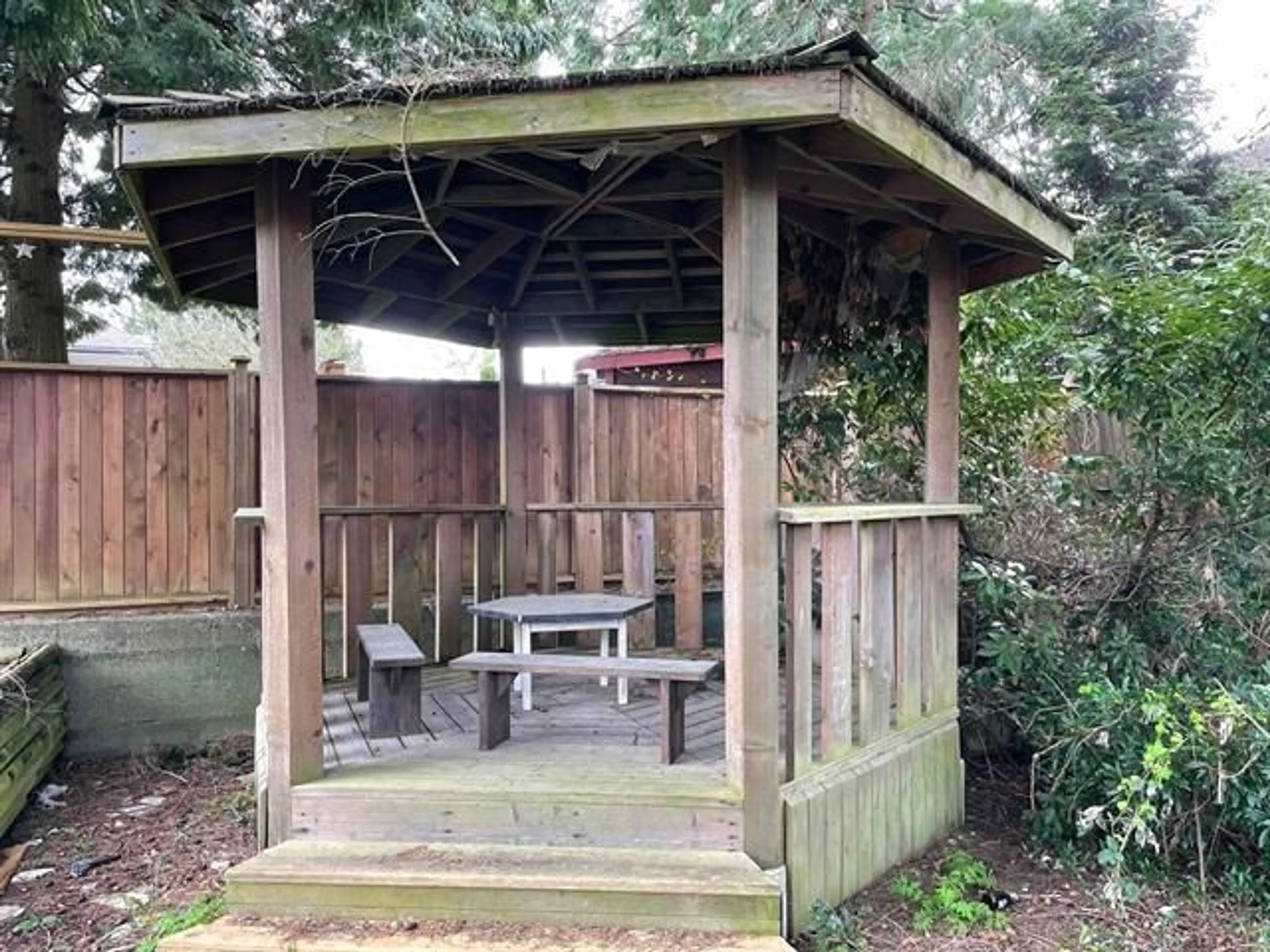 Shed for 14036 102A, Surrey British Columbia V3T1P9