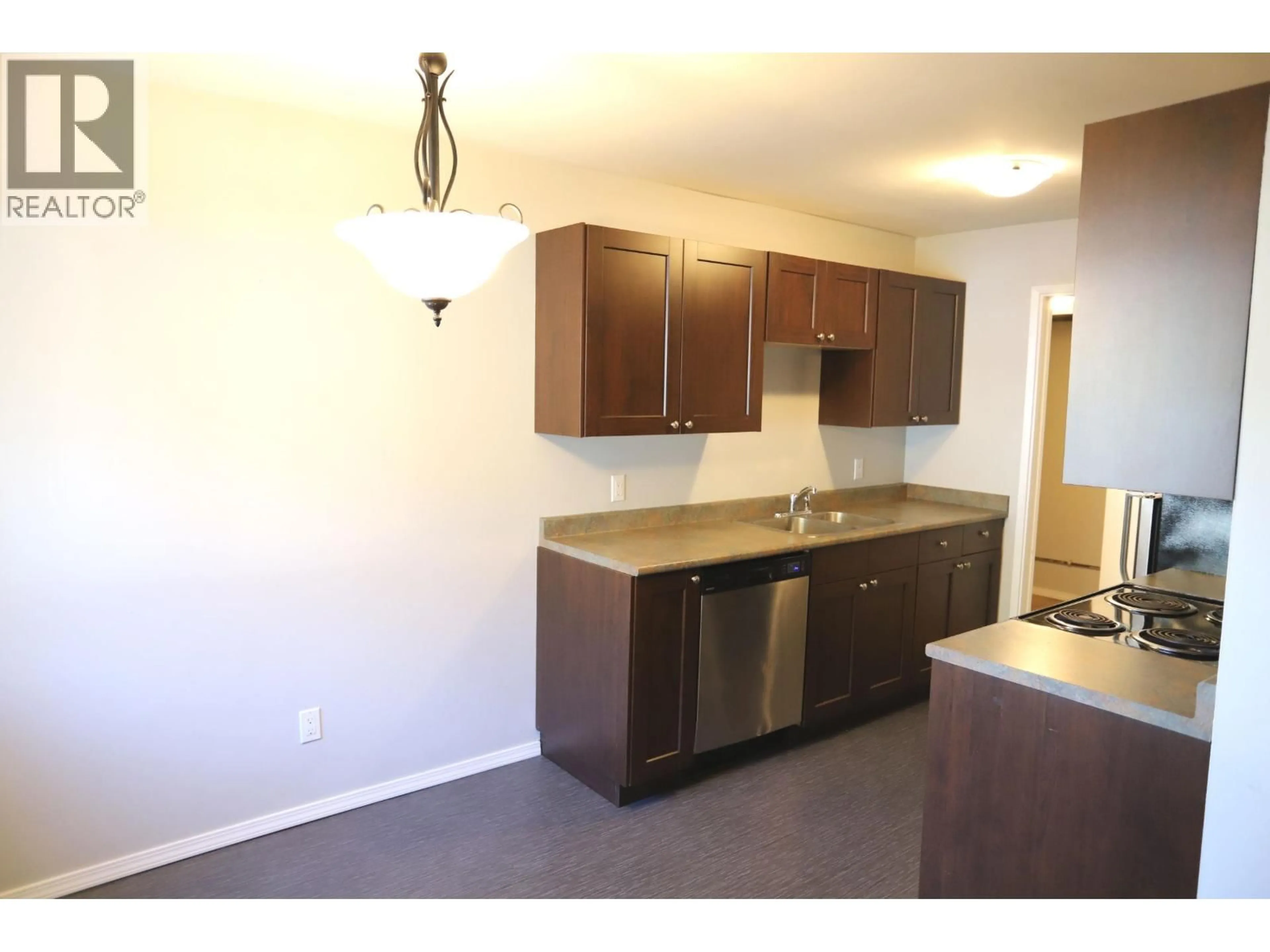 Standard kitchen, unknown for 49 - 38185 WESTWAY AVENUE, Squamish British Columbia V8B0L6